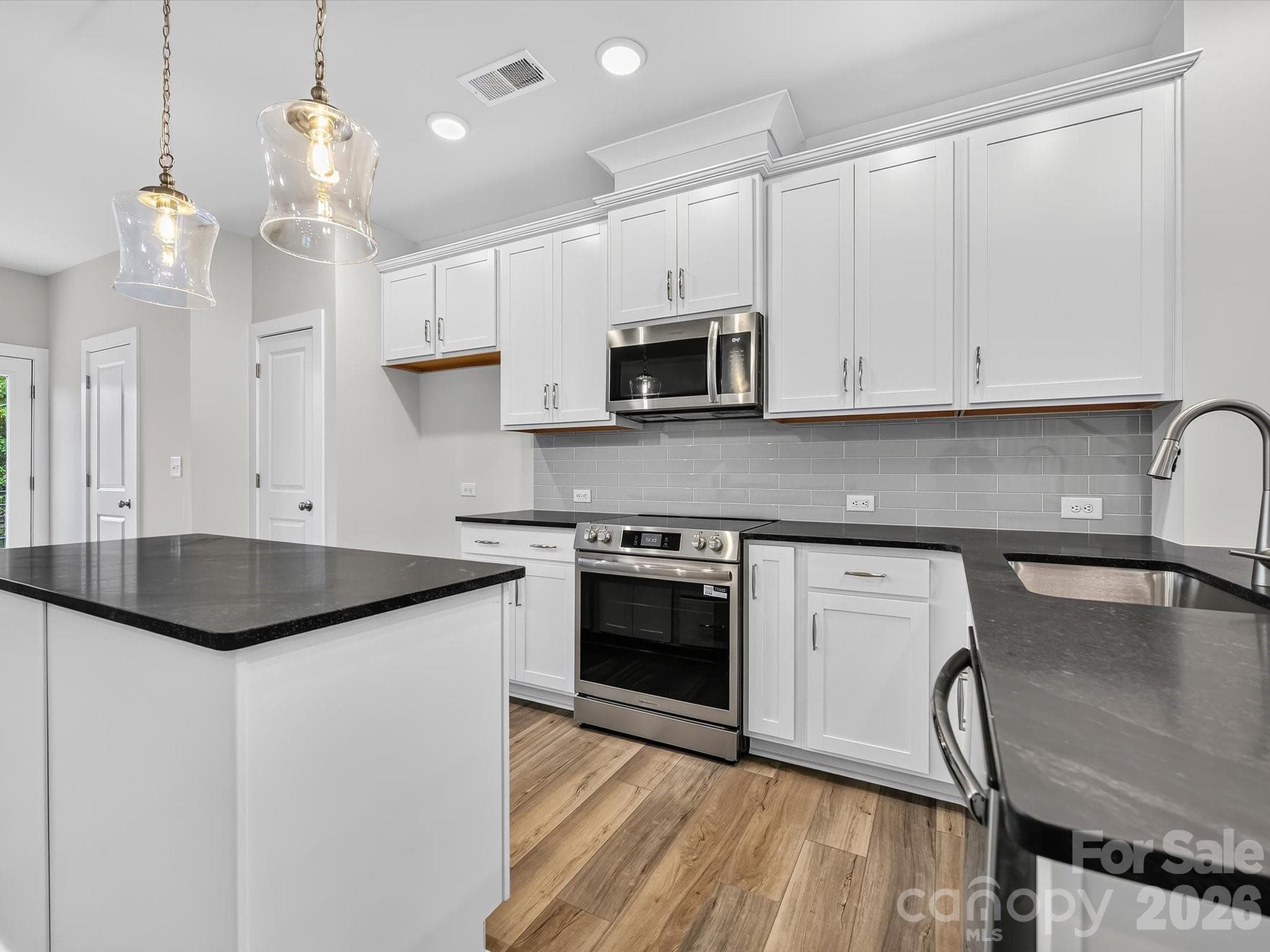 Townhouse at Charlotte, photo 5 of 29