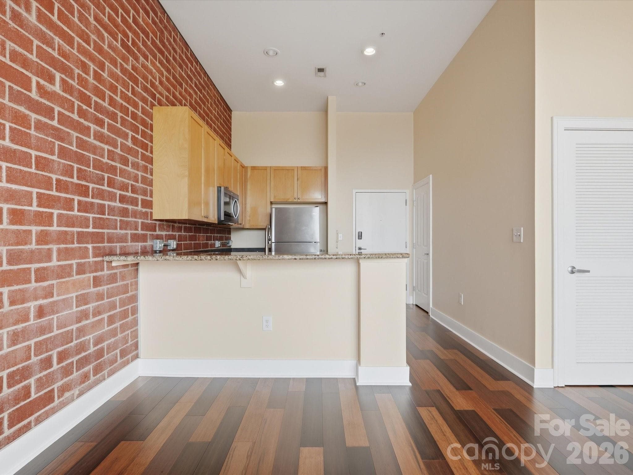 Condominium at 710 W Trade Street, Charlotte, photo 8 of 20