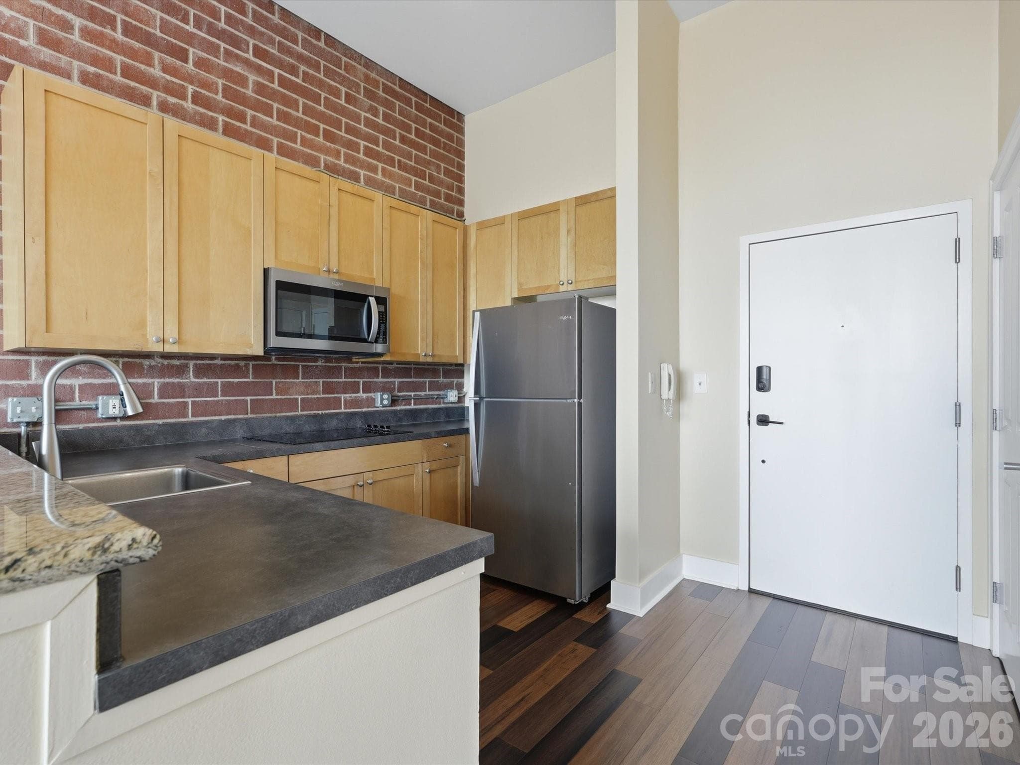 Condominium at 710 W Trade Street, Charlotte, photo 9 of 20