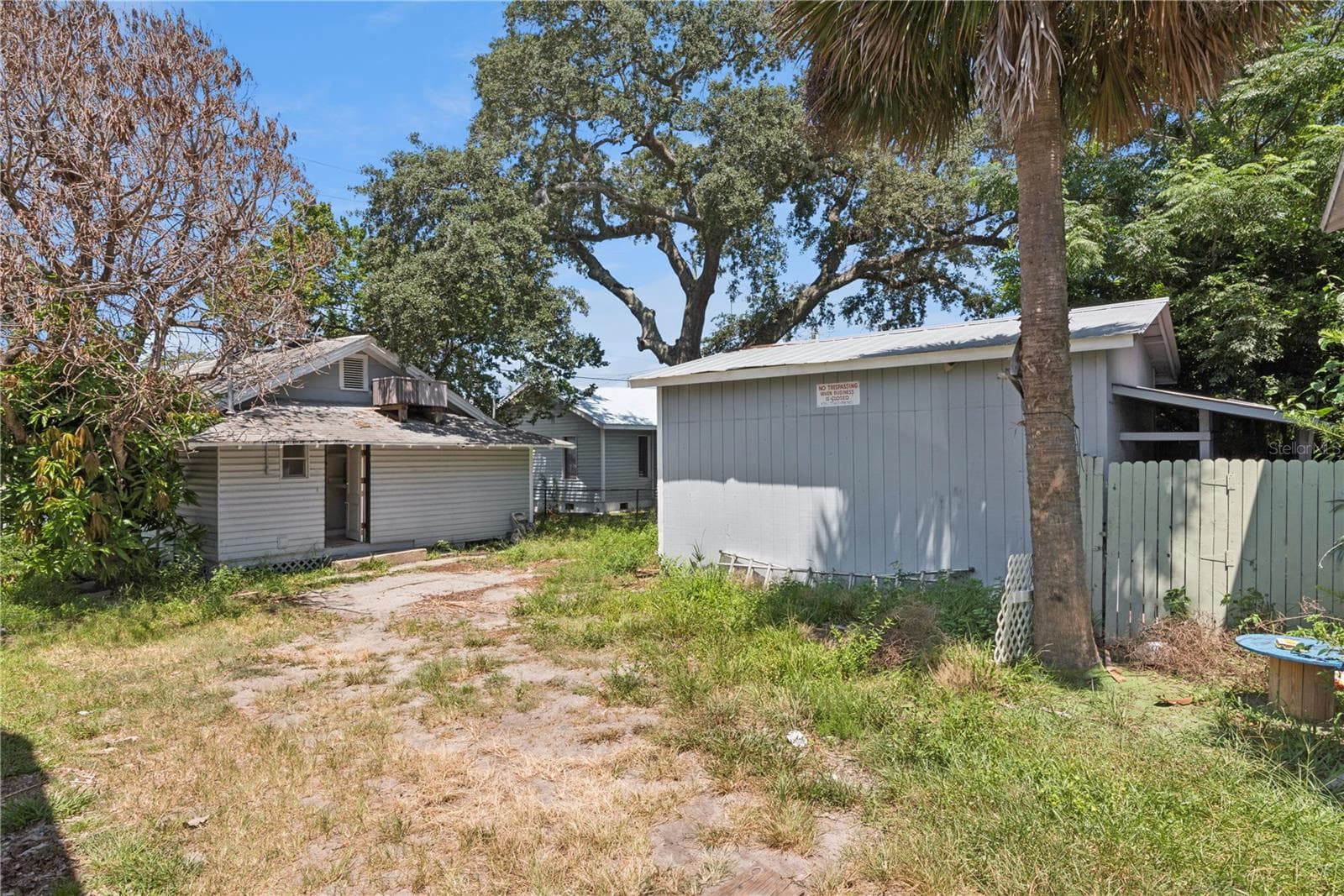 Single Family Residence at 821 N RIDGEWOOD AVE, DAYTONA BEACH, photo 4 of 17