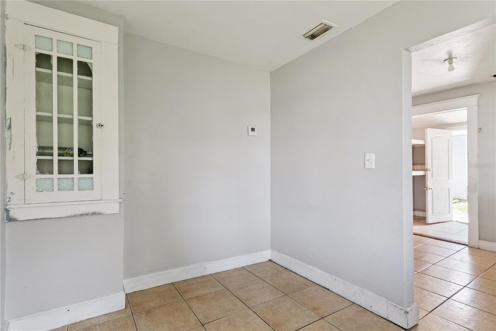 Single Family Residence at 821 N RIDGEWOOD AVE, DAYTONA BEACH, photo 10 of 17
