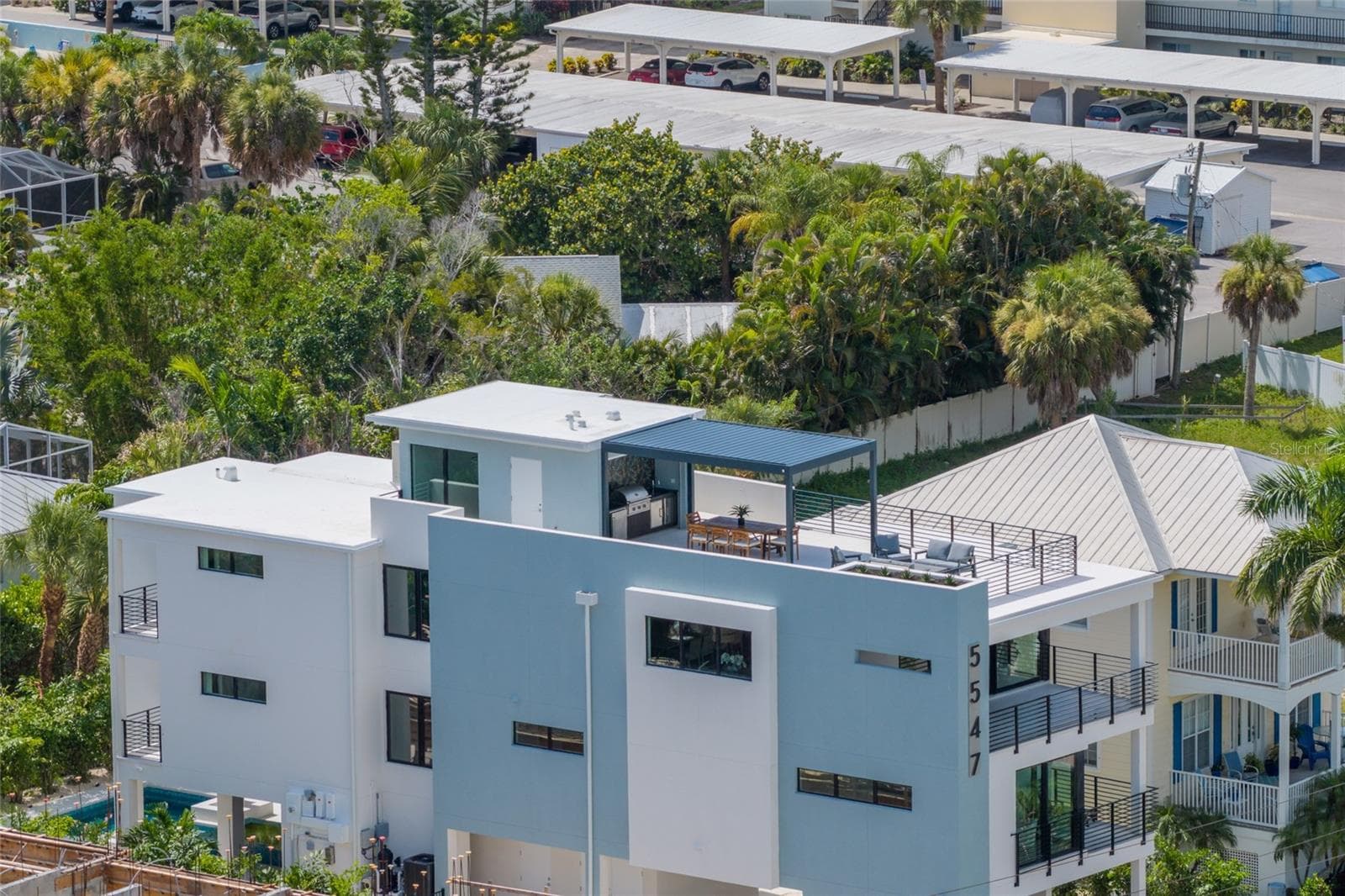 Single Family Residence at 5547 AVENIDA DEL MARE, SARASOTA, photo 4 of 48