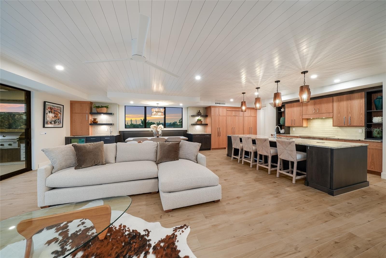 Single Family Residence at 5547 AVENIDA DEL MARE, SARASOTA, photo 16 of 48