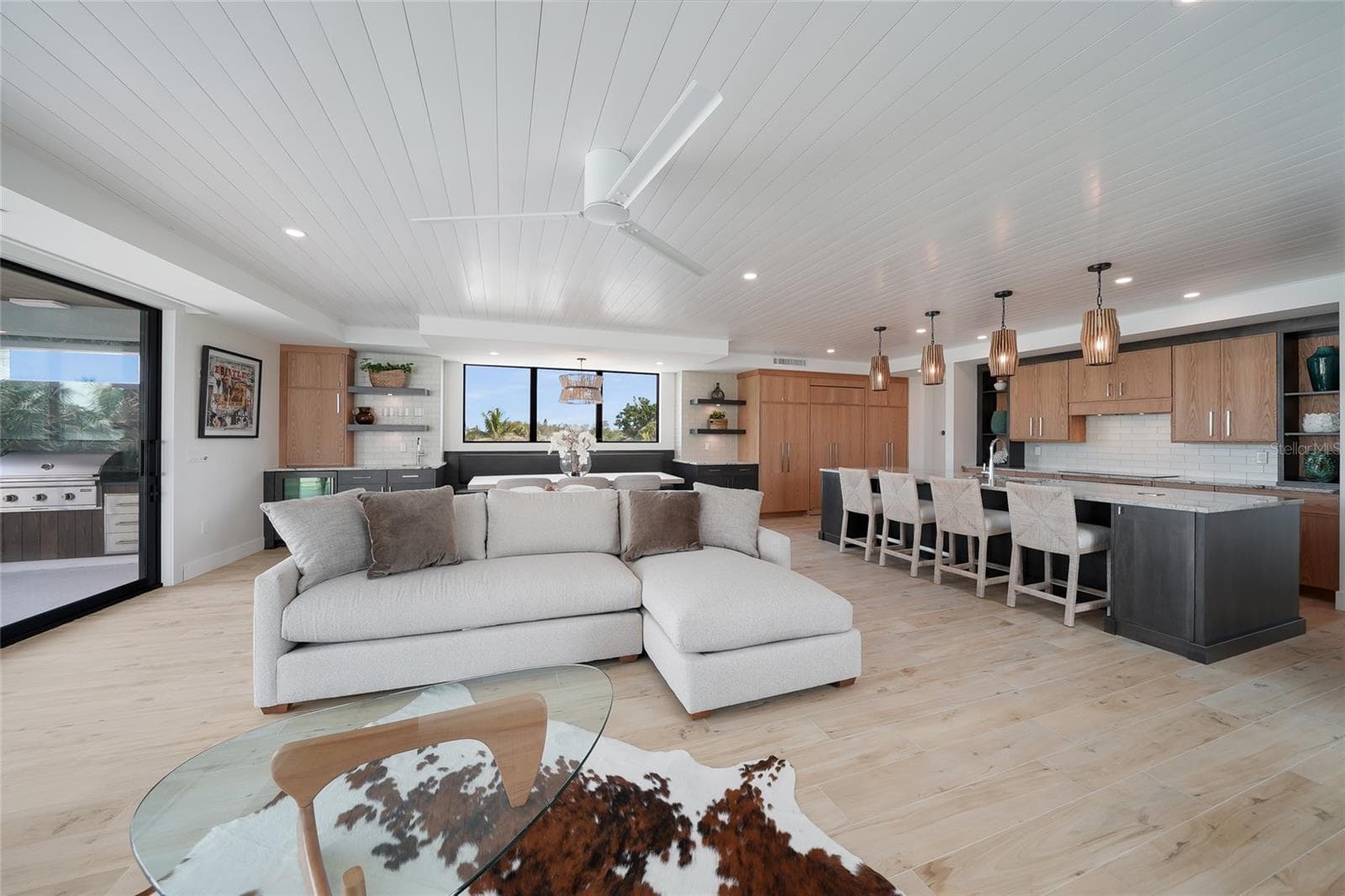 Single Family Residence at 5547 AVENIDA DEL MARE, SARASOTA, photo 17 of 48