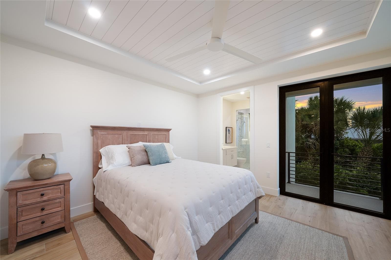 Single Family Residence at 5547 AVENIDA DEL MARE, SARASOTA, photo 39 of 48