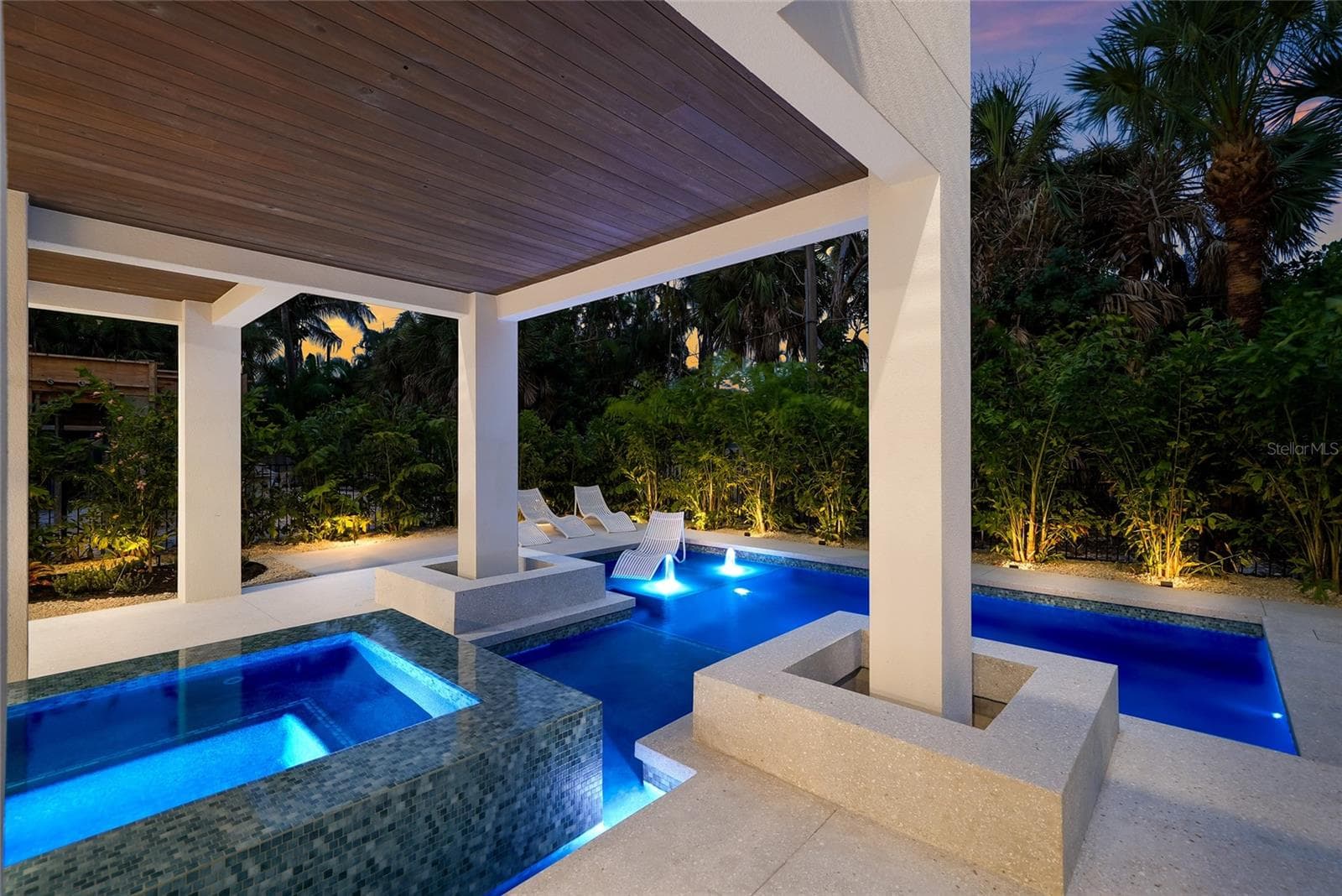 Single Family Residence at 5547 AVENIDA DEL MARE, SARASOTA, photo 45 of 48