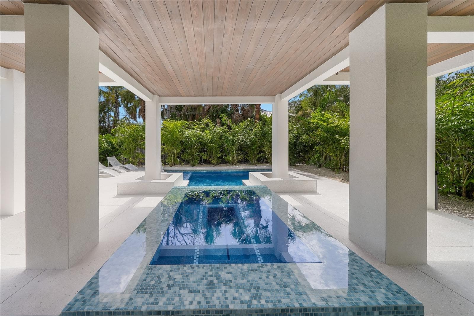Single Family Residence at 5547 AVENIDA DEL MARE, SARASOTA, photo 46 of 48