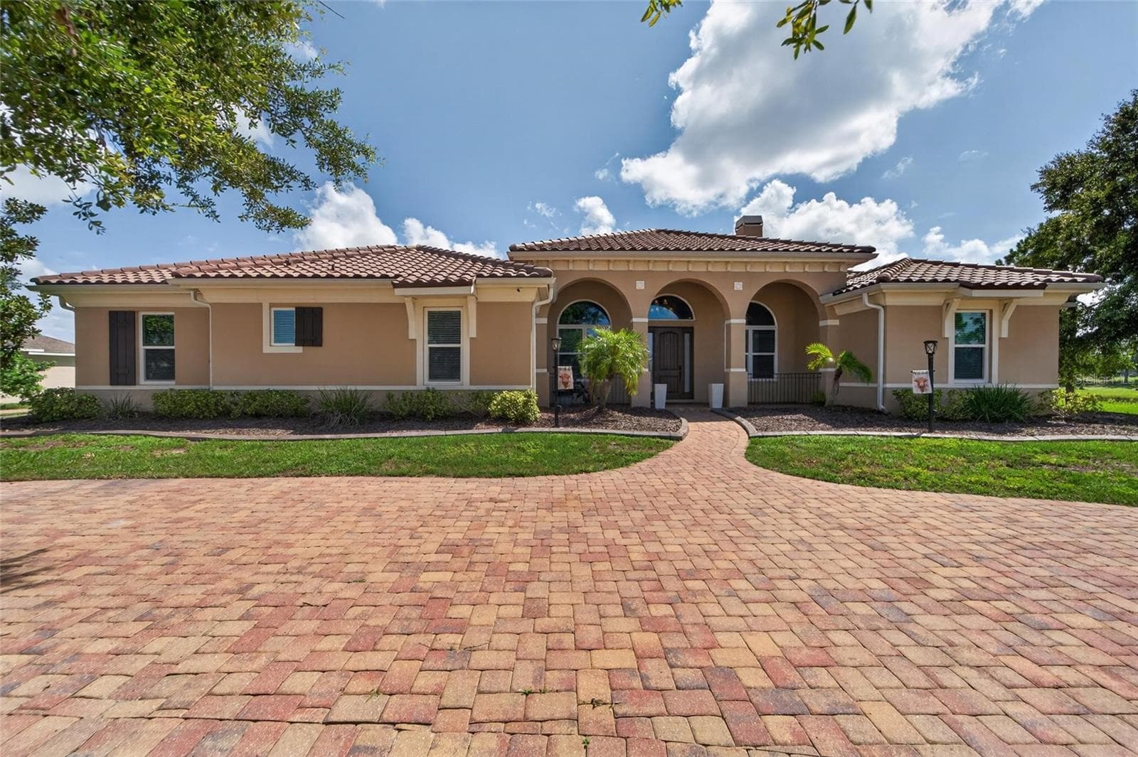 5207 LAKE VENICE DR