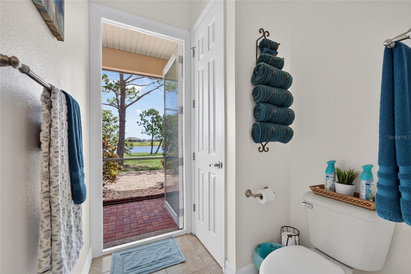Single Family Residence at 5207 LAKE VENICE DR, WIMAUMA, photo 44 of 68
