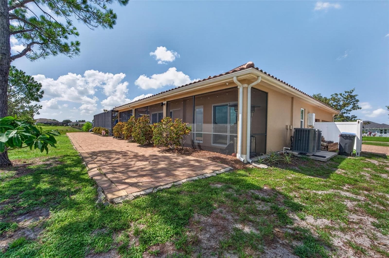 Single Family Residence at 5207 LAKE VENICE DR, WIMAUMA, photo 58 of 68