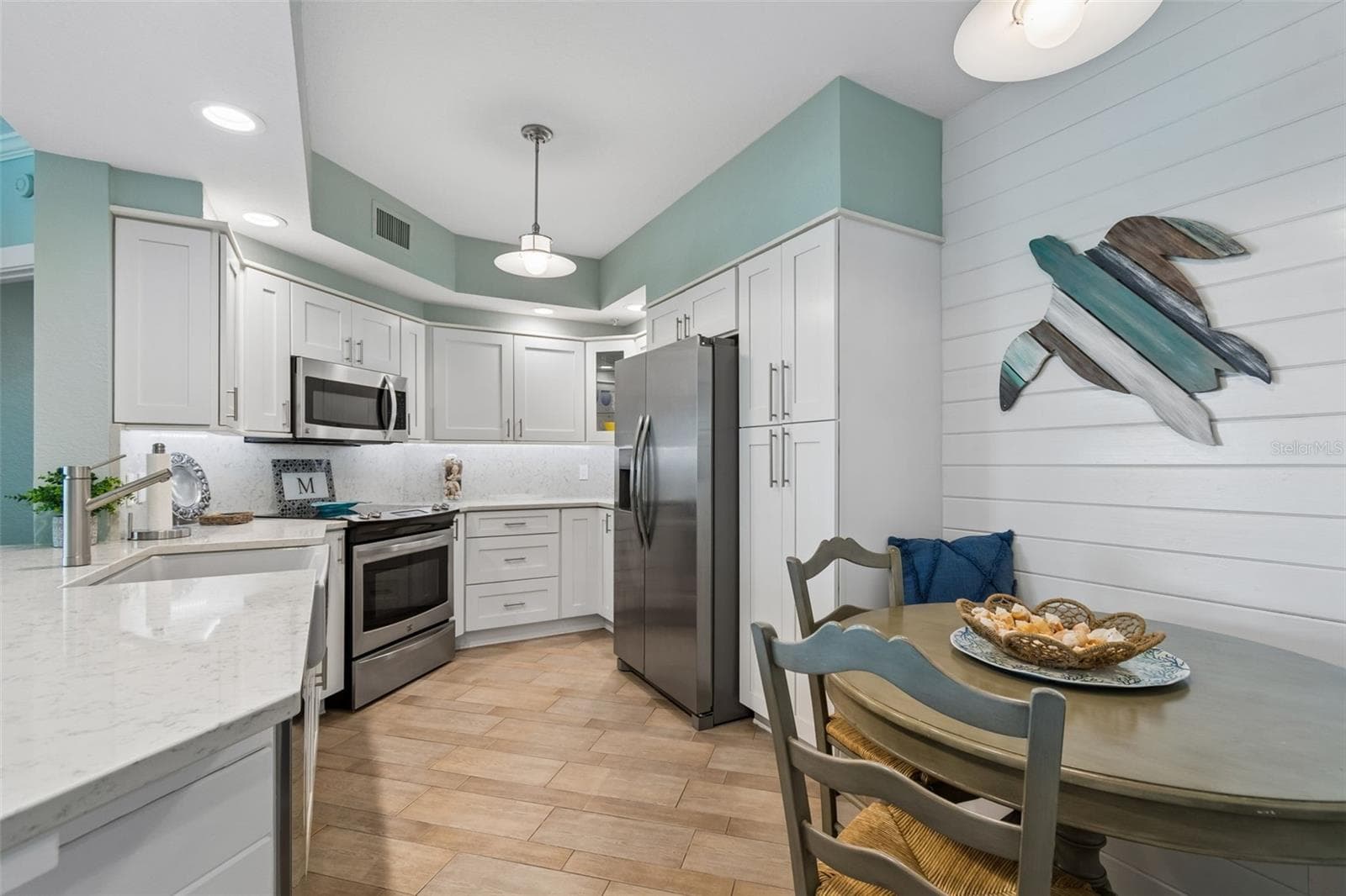 Condominium at 1170 GULF BLVD #403, CLEARWATER BEACH, photo 17 of 100