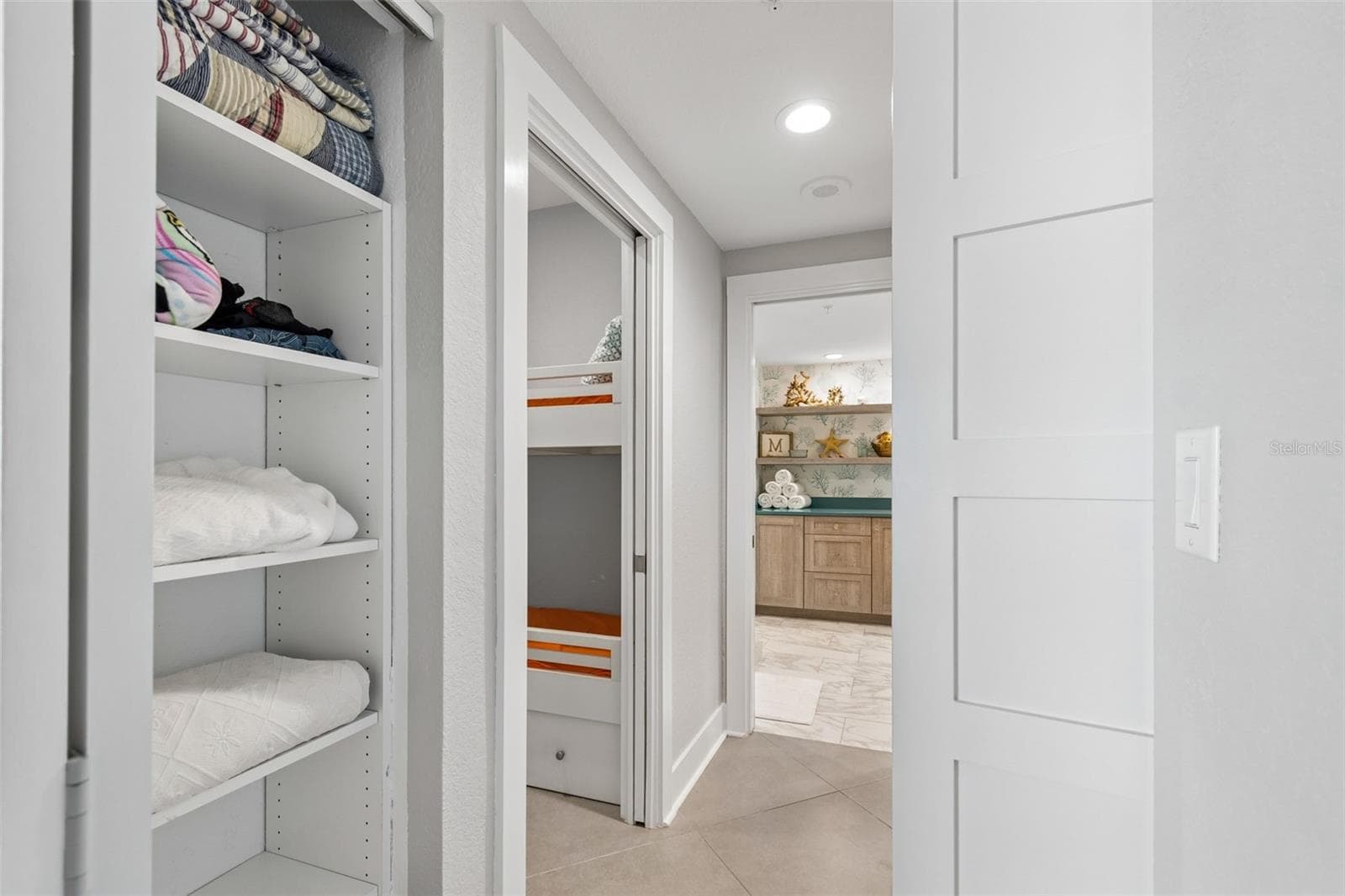 Condominium at 1170 GULF BLVD #403, CLEARWATER BEACH, photo 31 of 100