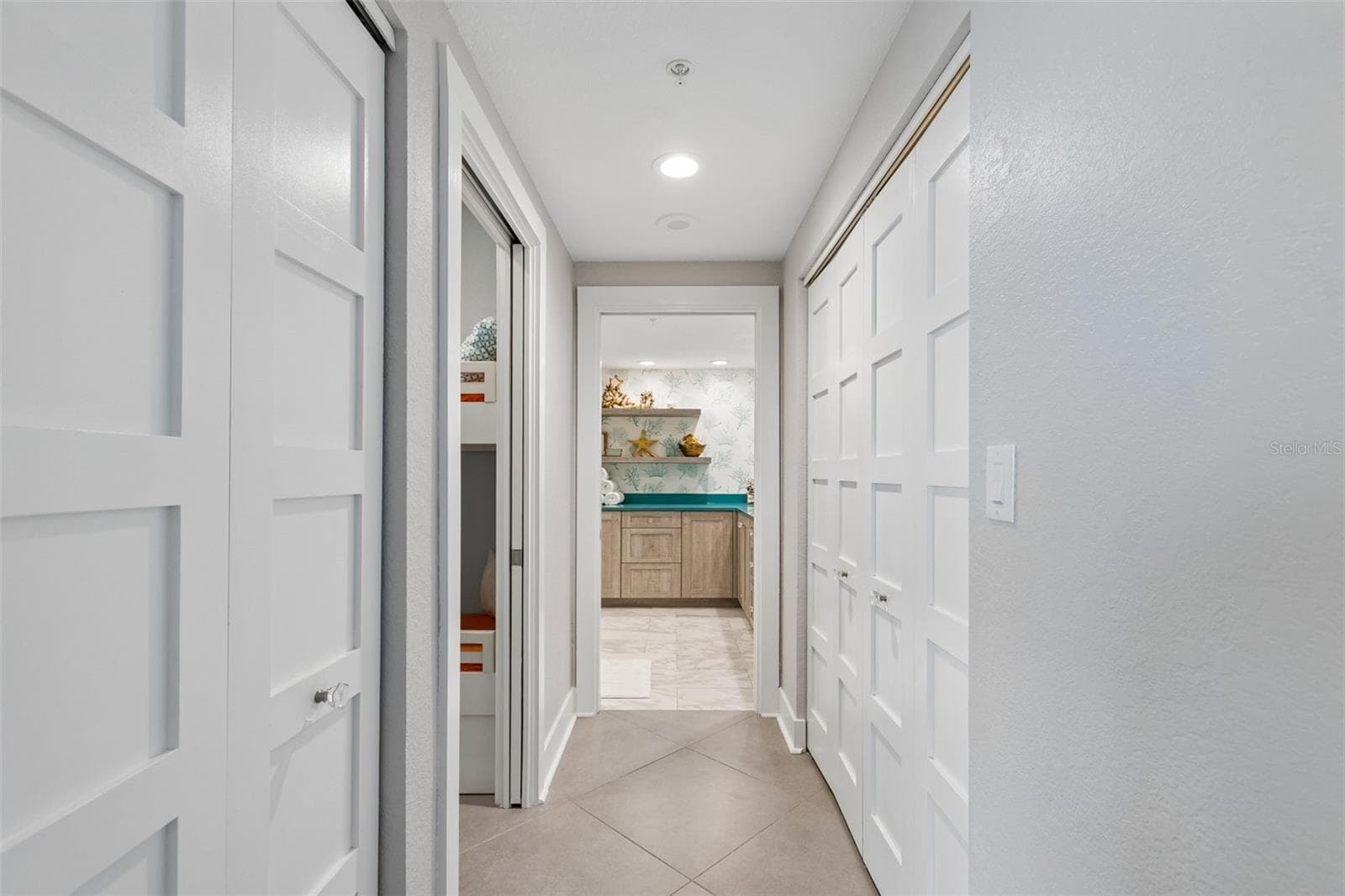 Condominium at 1170 GULF BLVD #403, CLEARWATER BEACH, photo 43 of 100