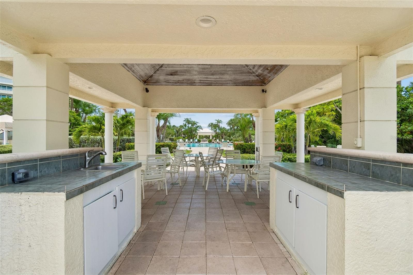 Condominium at 1170 GULF BLVD #403, CLEARWATER BEACH, photo 76 of 100