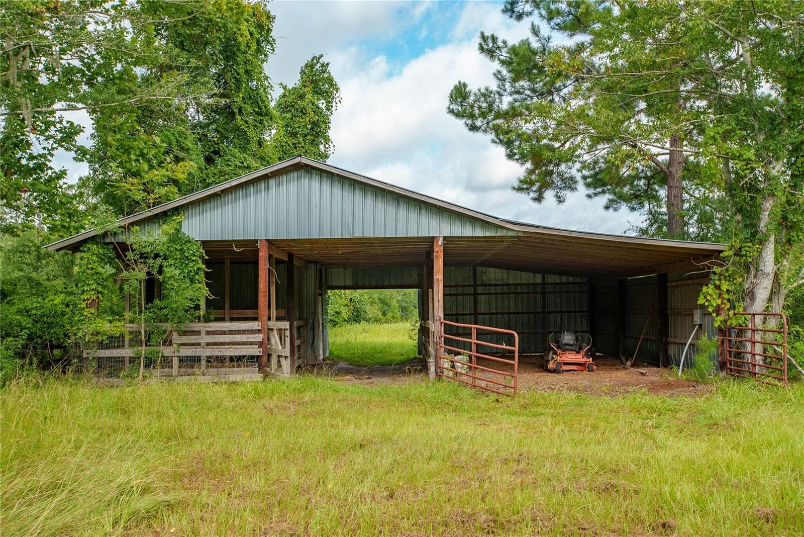 Barn - 25518 NW COUNTY ROAD 241, ALACHUA
