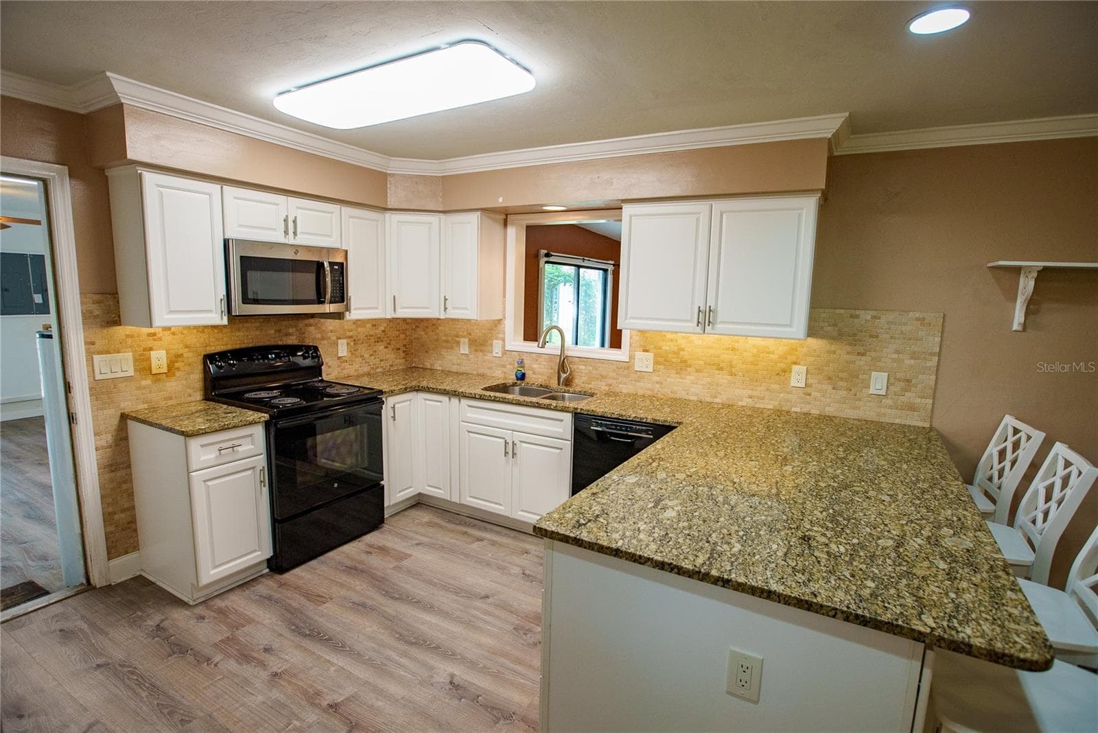 Kitchen - 25518 NW COUNTY ROAD 241, ALACHUA
