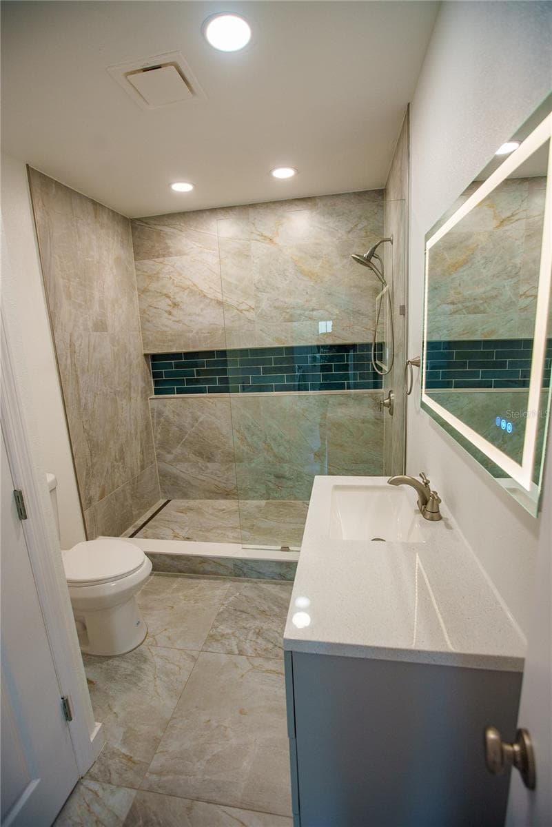 Bathroom 1 - 25518 NW COUNTY ROAD 241, ALACHUA