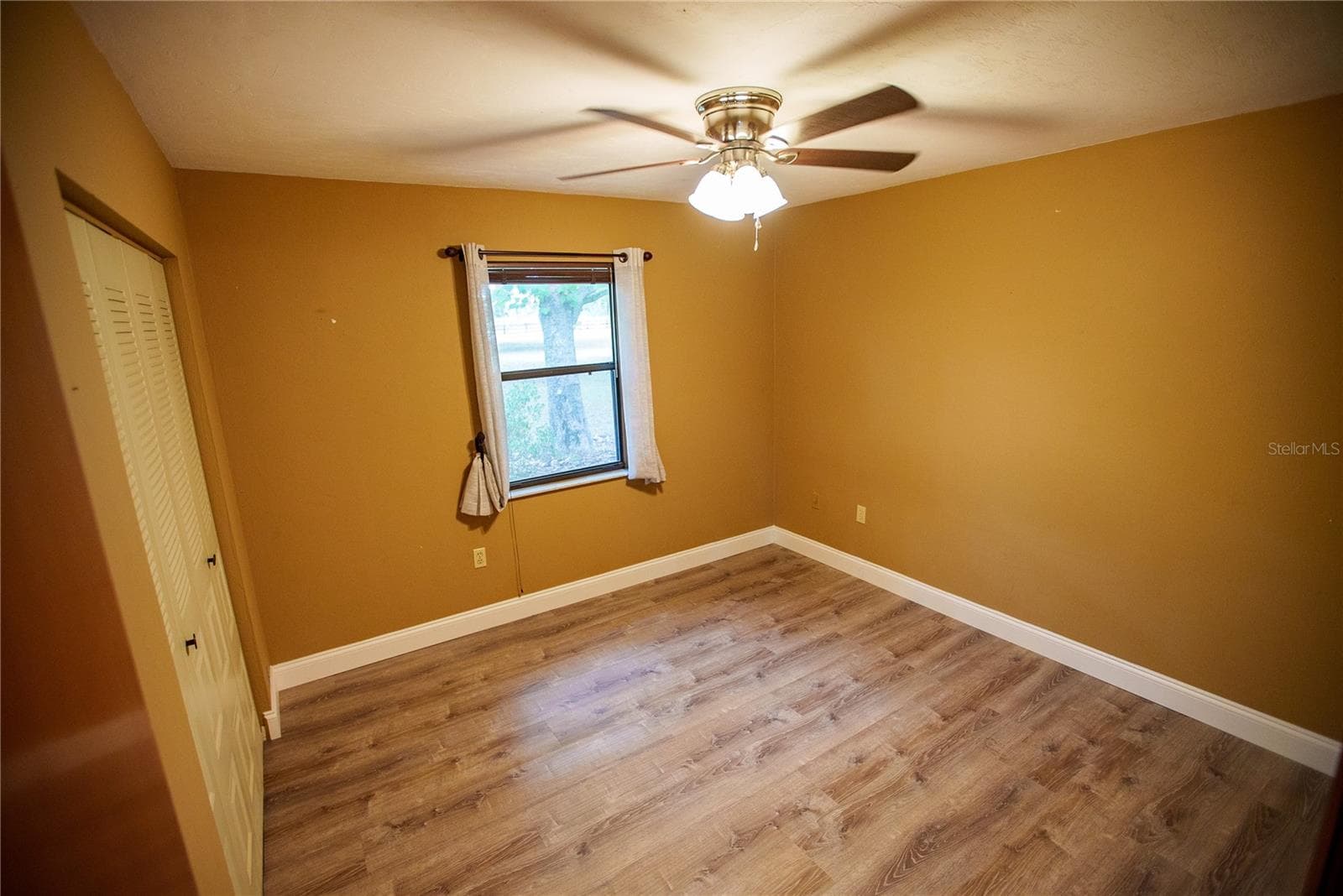 Room 3 - 25518 NW COUNTY ROAD 241, ALACHUA