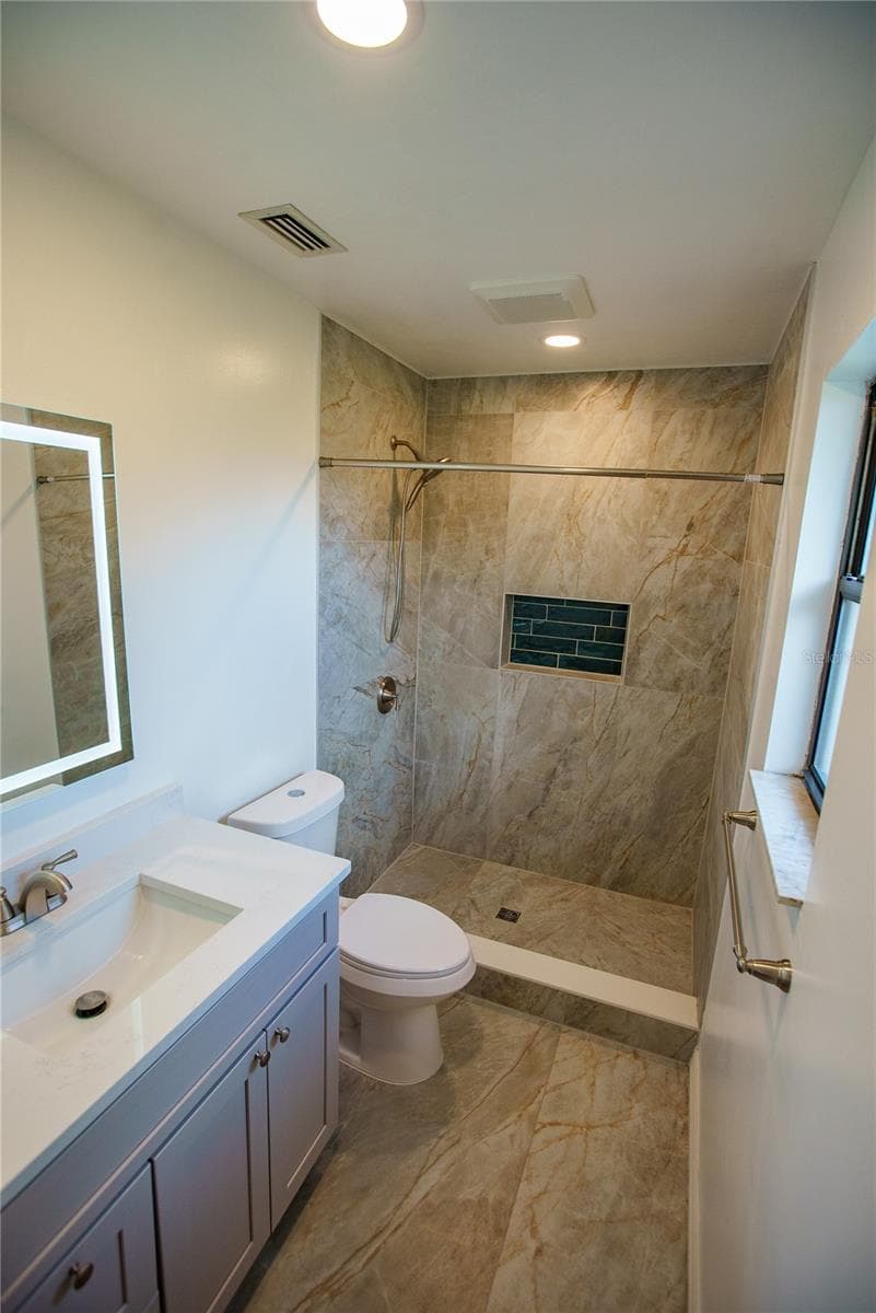 Bathroom 3 - 25518 NW COUNTY ROAD 241, ALACHUA