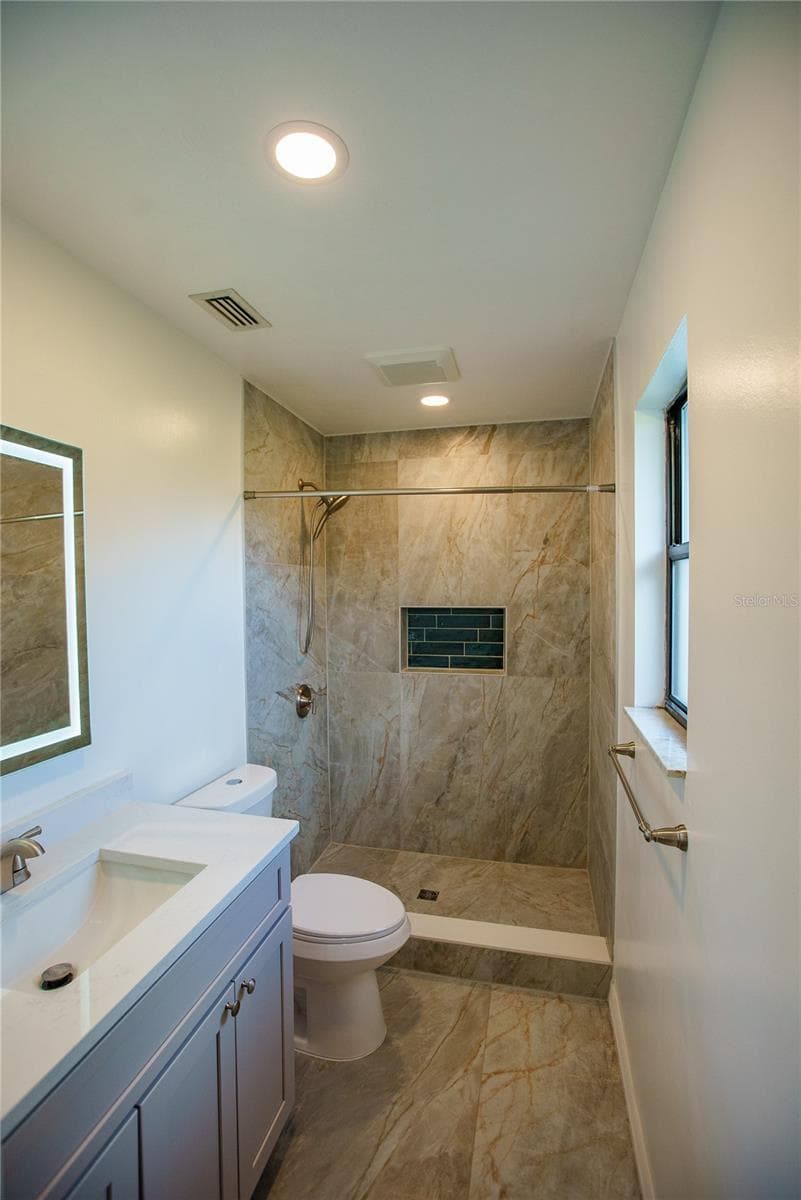 Bathroom 3 - 25518 NW COUNTY ROAD 241, ALACHUA
