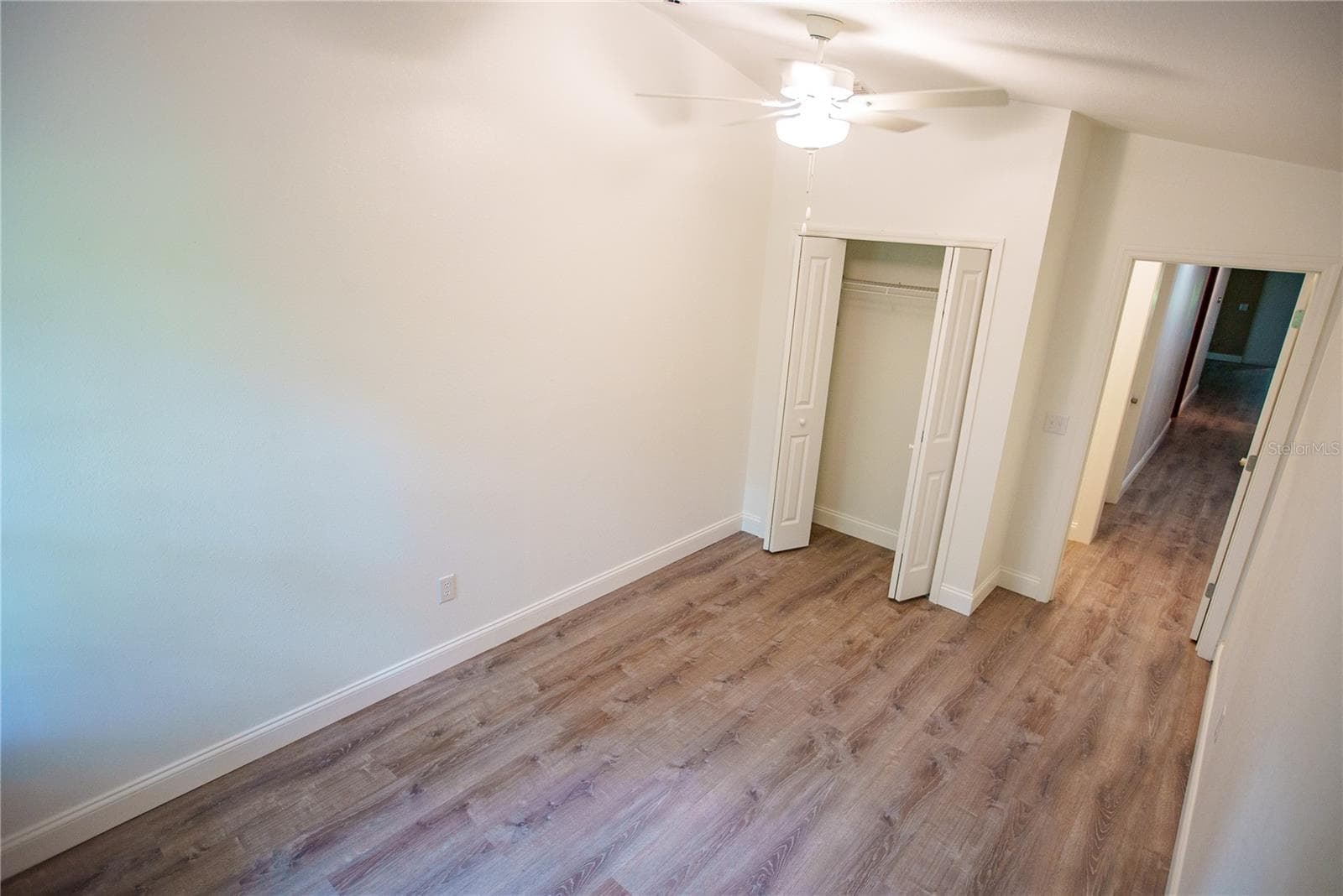 Room 6 - 25518 NW COUNTY ROAD 241, ALACHUA