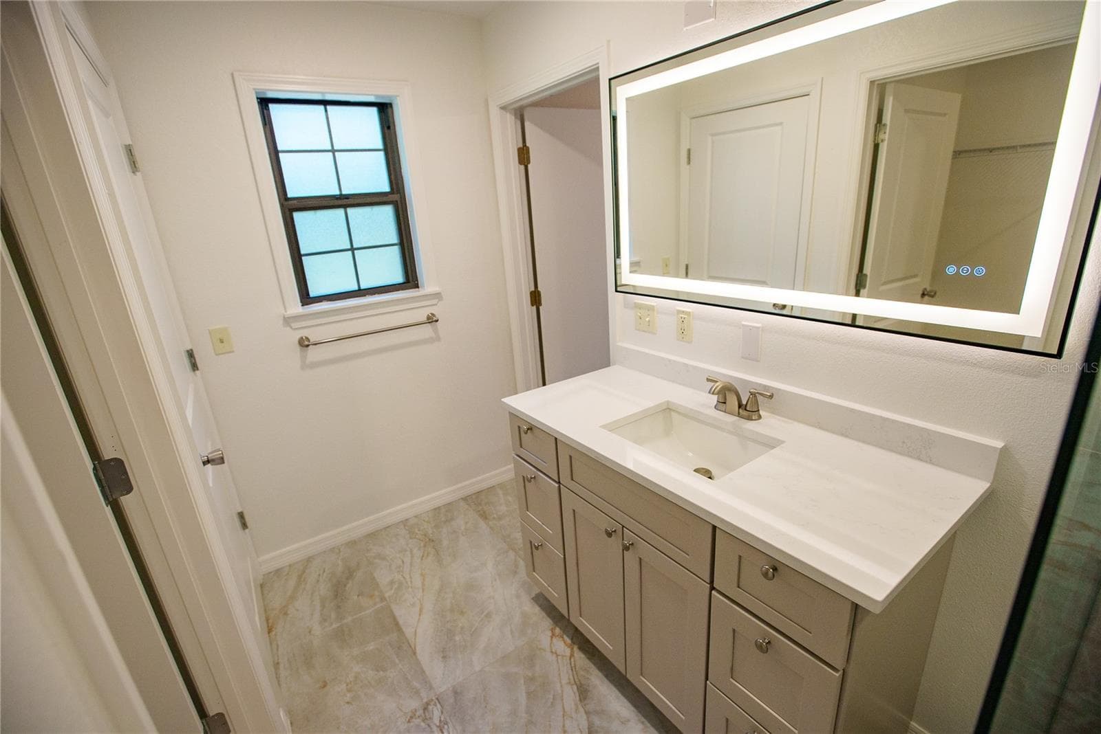 Owner's Suite Bathroom - 25518 NW COUNTY ROAD 241, ALACHUA