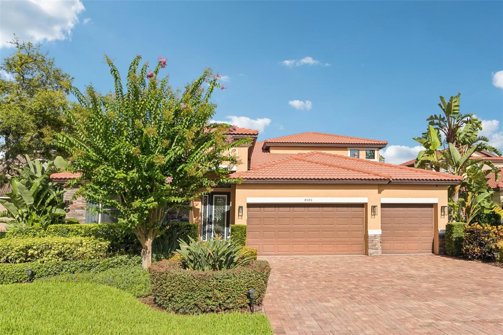 Single Family Residence at 4586 GRAND LAKESIDE DR, PALM HARBOR, photo 11 of 65
