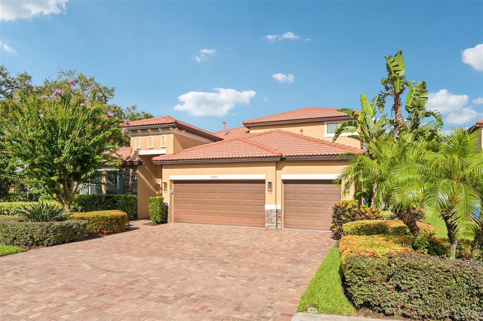 Single Family Residence at 4586 GRAND LAKESIDE DR, PALM HARBOR, photo 12 of 65