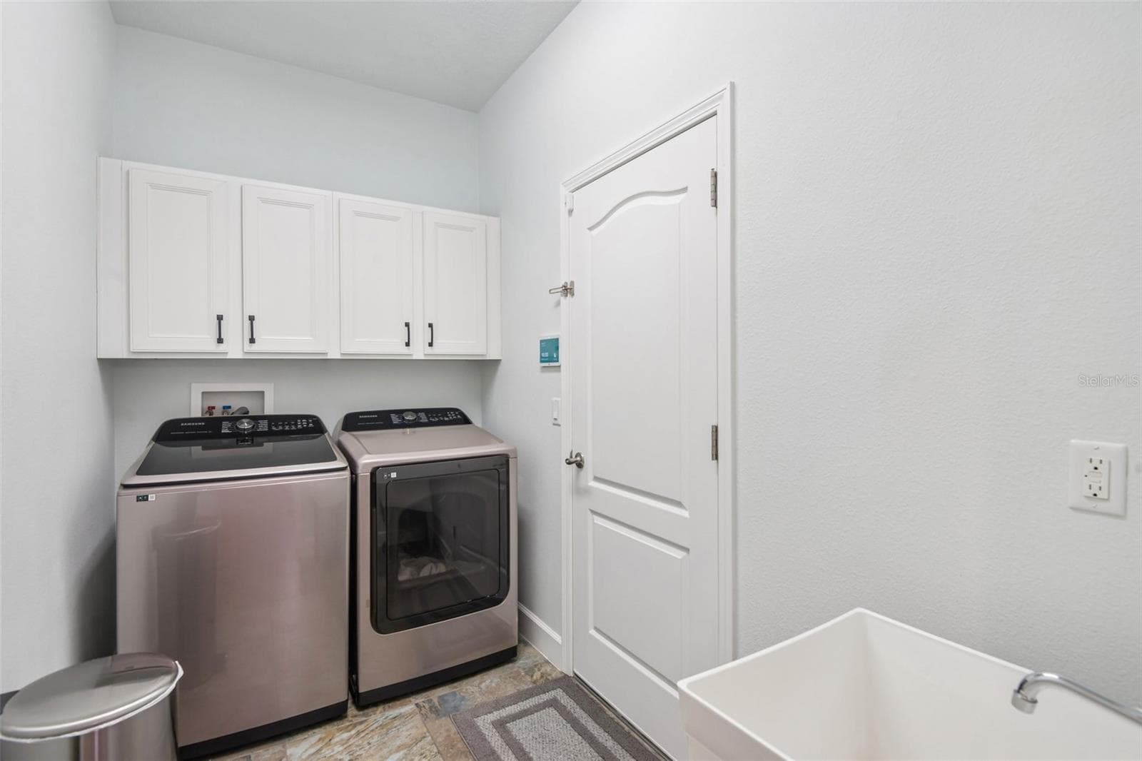 Single Family Residence at 4586 GRAND LAKESIDE DR, PALM HARBOR, photo 32 of 65