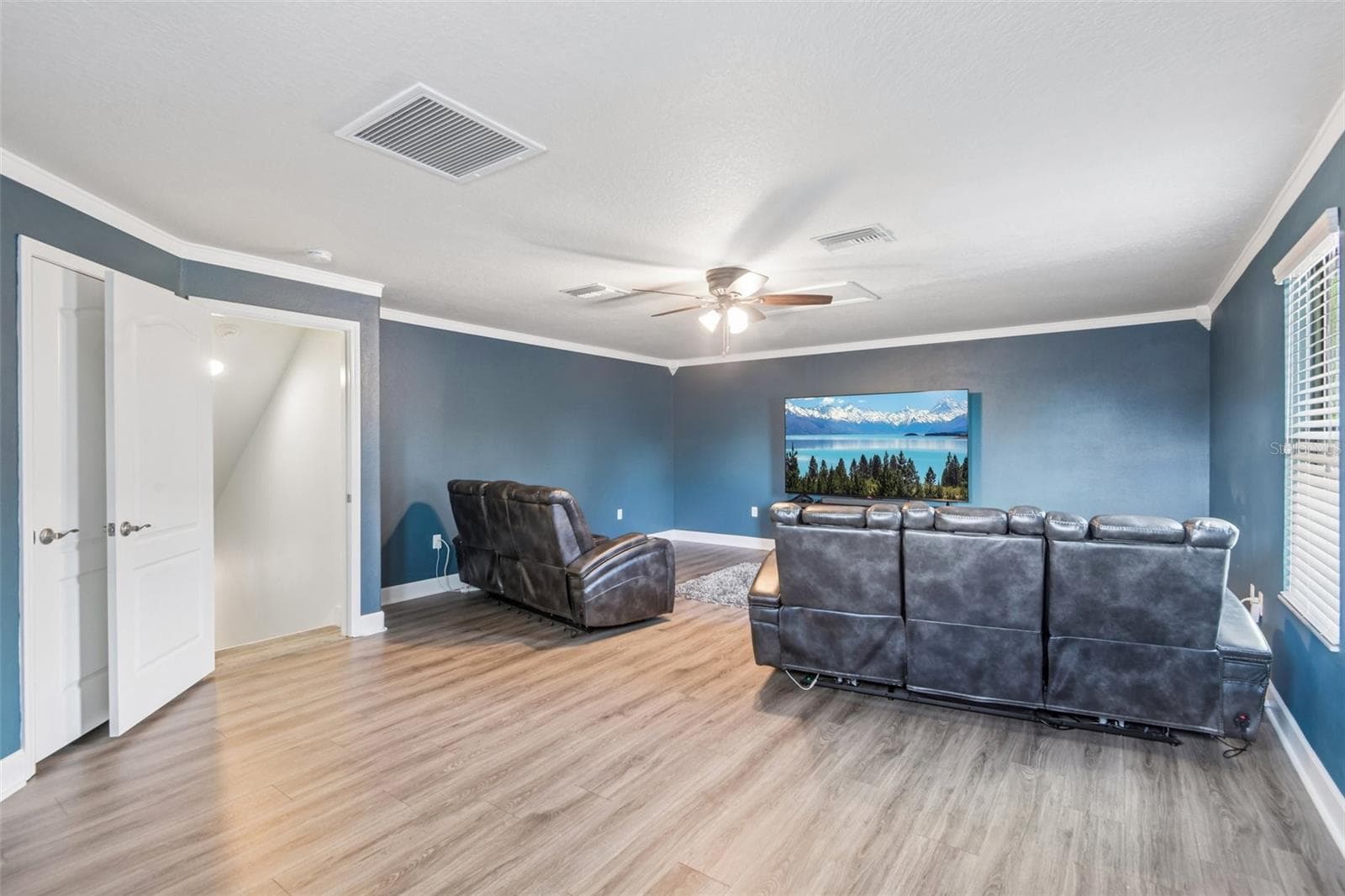 Single Family Residence at 4586 GRAND LAKESIDE DR, PALM HARBOR, photo 38 of 65