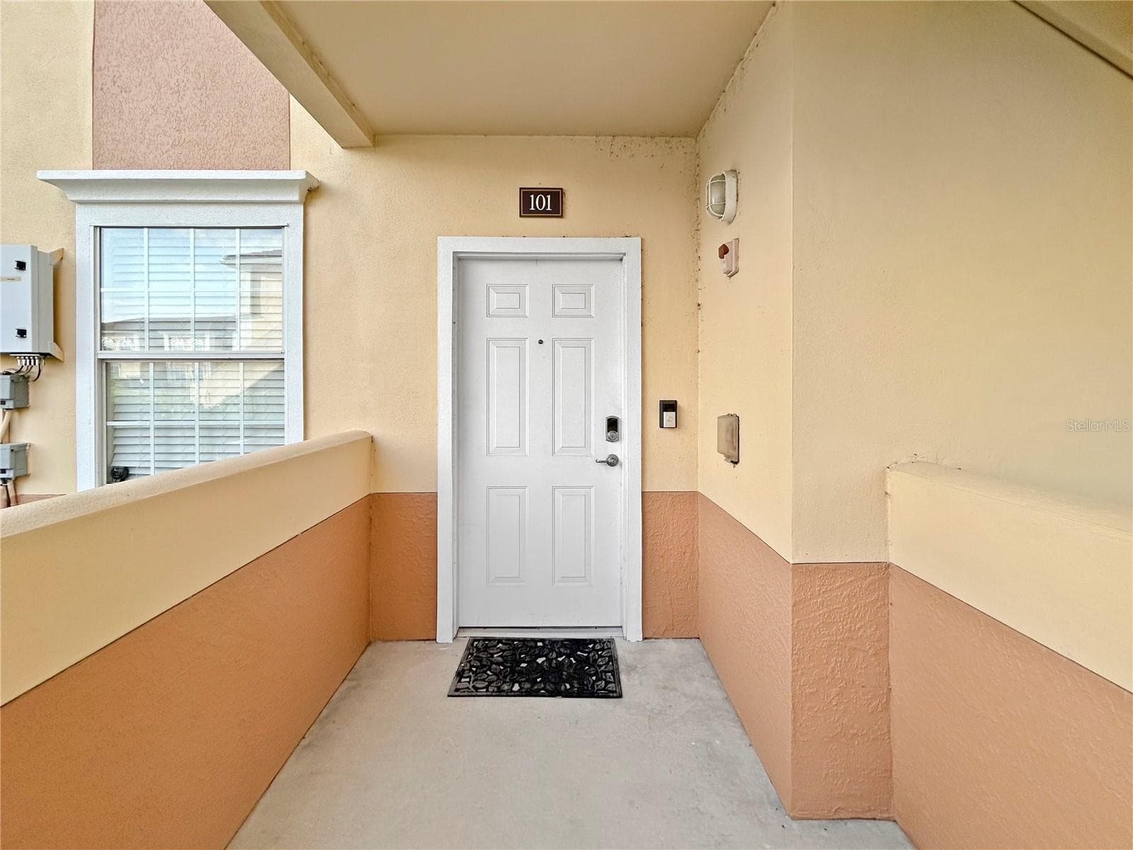 1025 VILLAGIO CIR #101