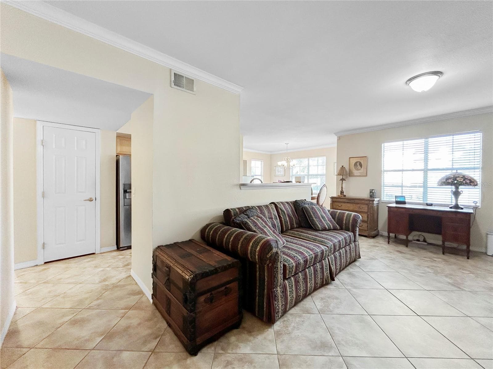 Living room - 1025 VILLAGIO CIR #101, SARASOTA
