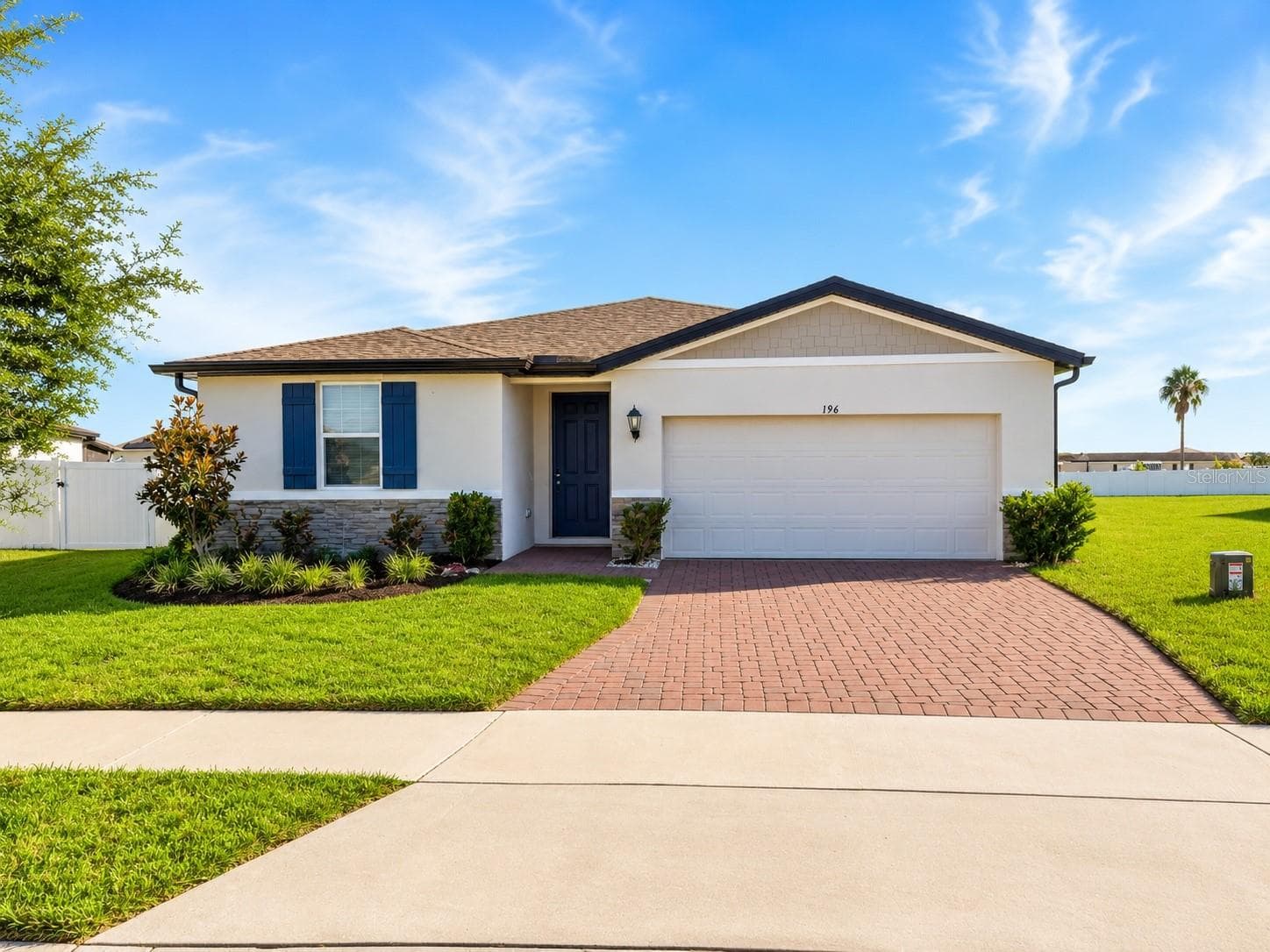 196 TOWNS CIR