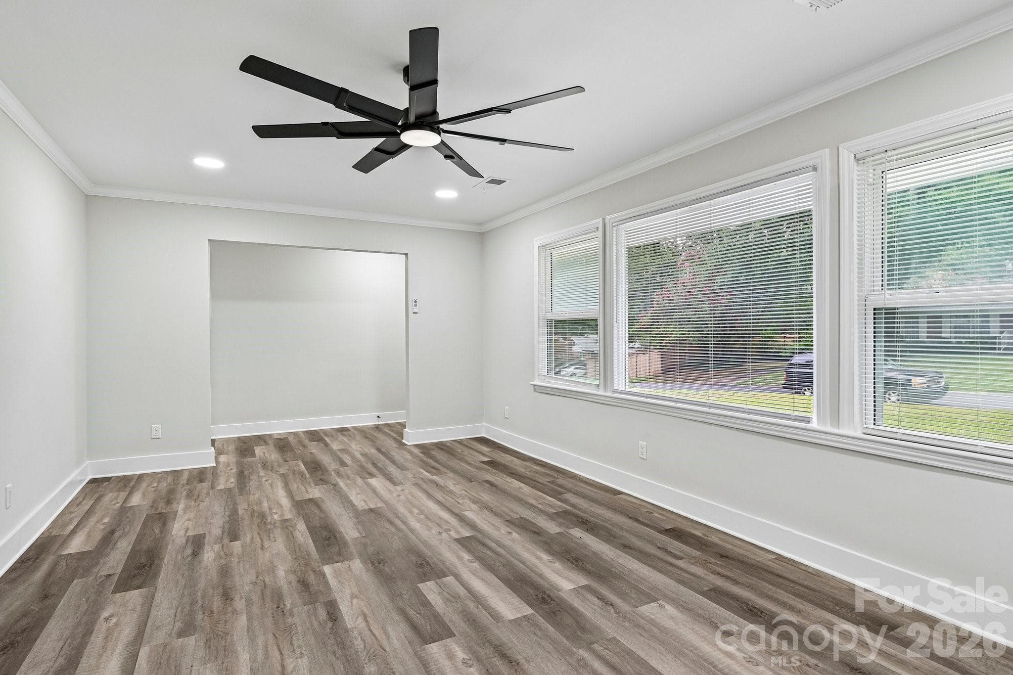 Single Family Residence at 4022 Southgate Drive, Charlotte, photo 16 of 42