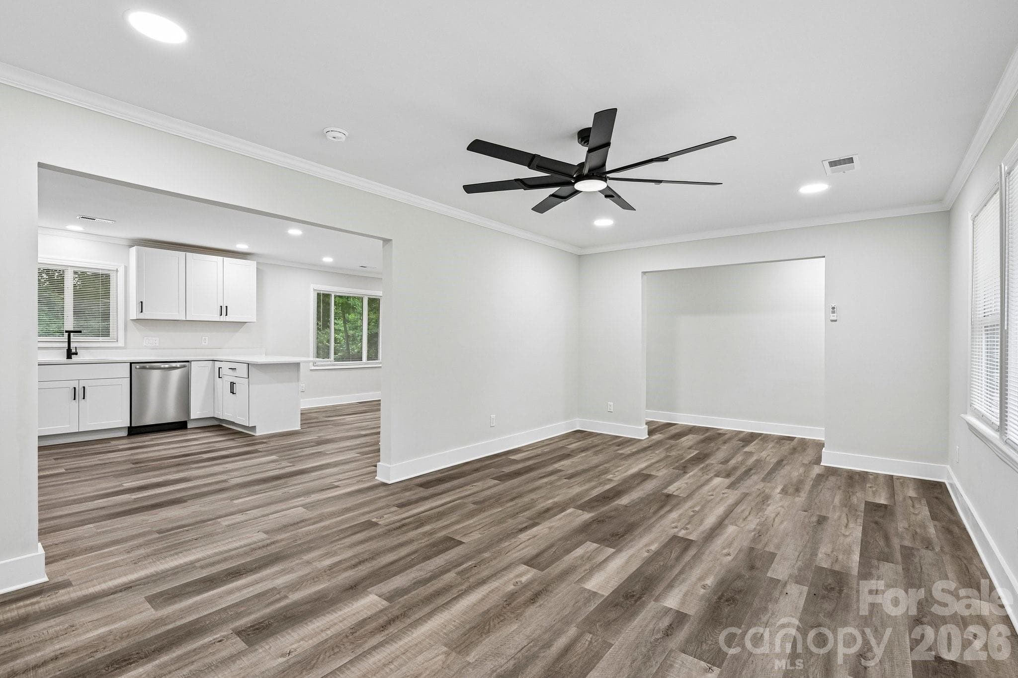 Single Family Residence at 4022 Southgate Drive, Charlotte, photo 17 of 42