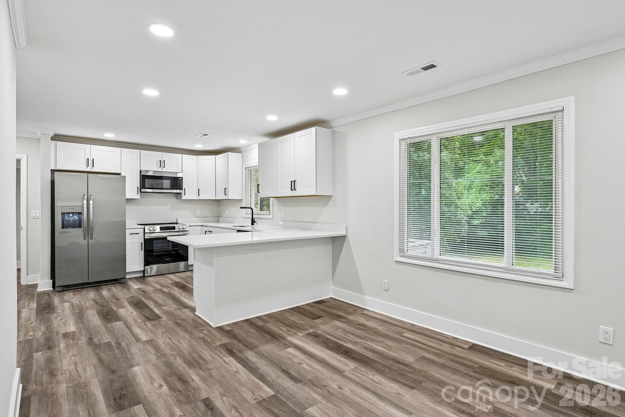 Single Family Residence at 4022 Southgate Drive, Charlotte, photo 19 of 42