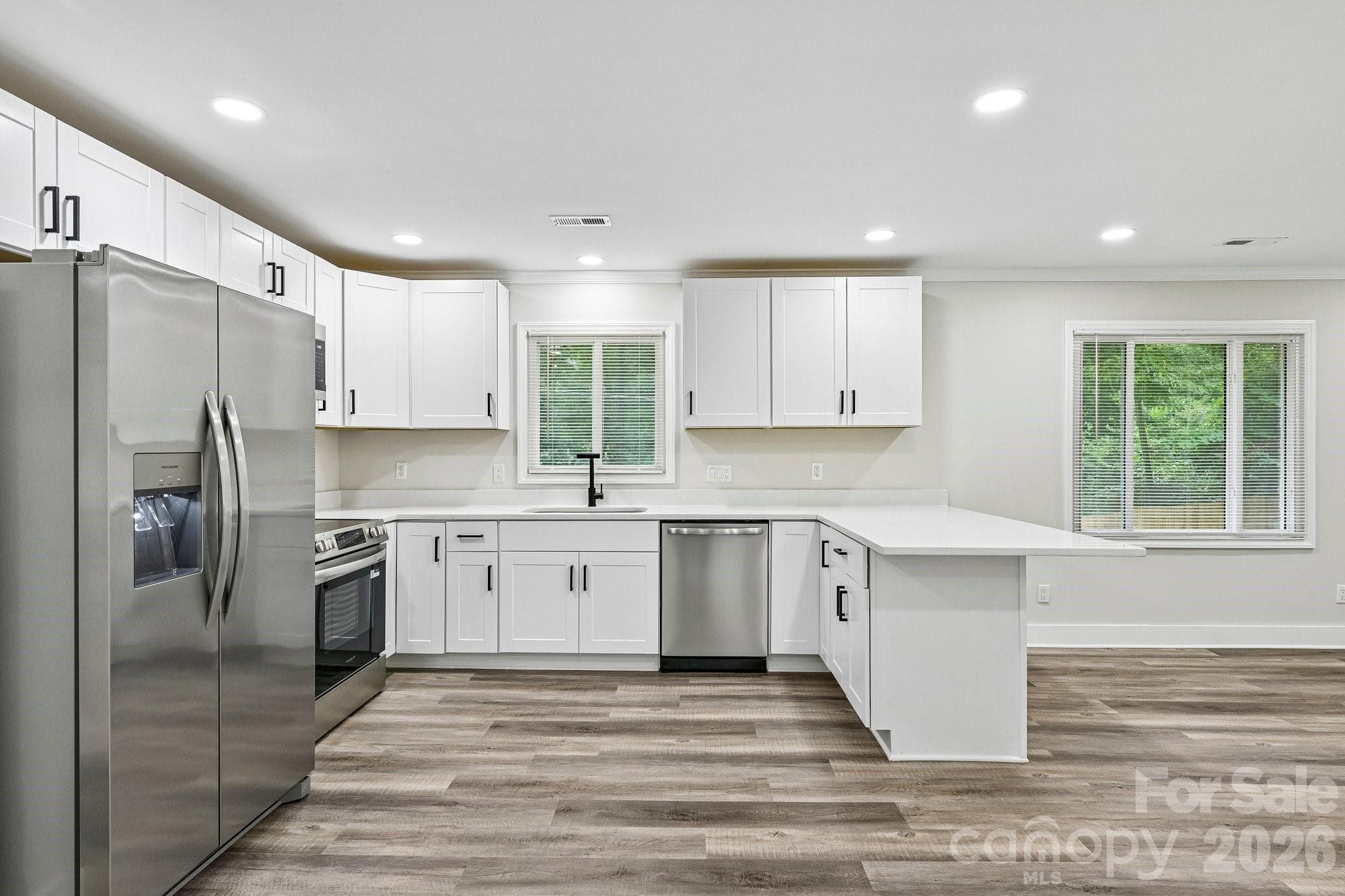 Single Family Residence at 4022 Southgate Drive, Charlotte, photo 20 of 42
