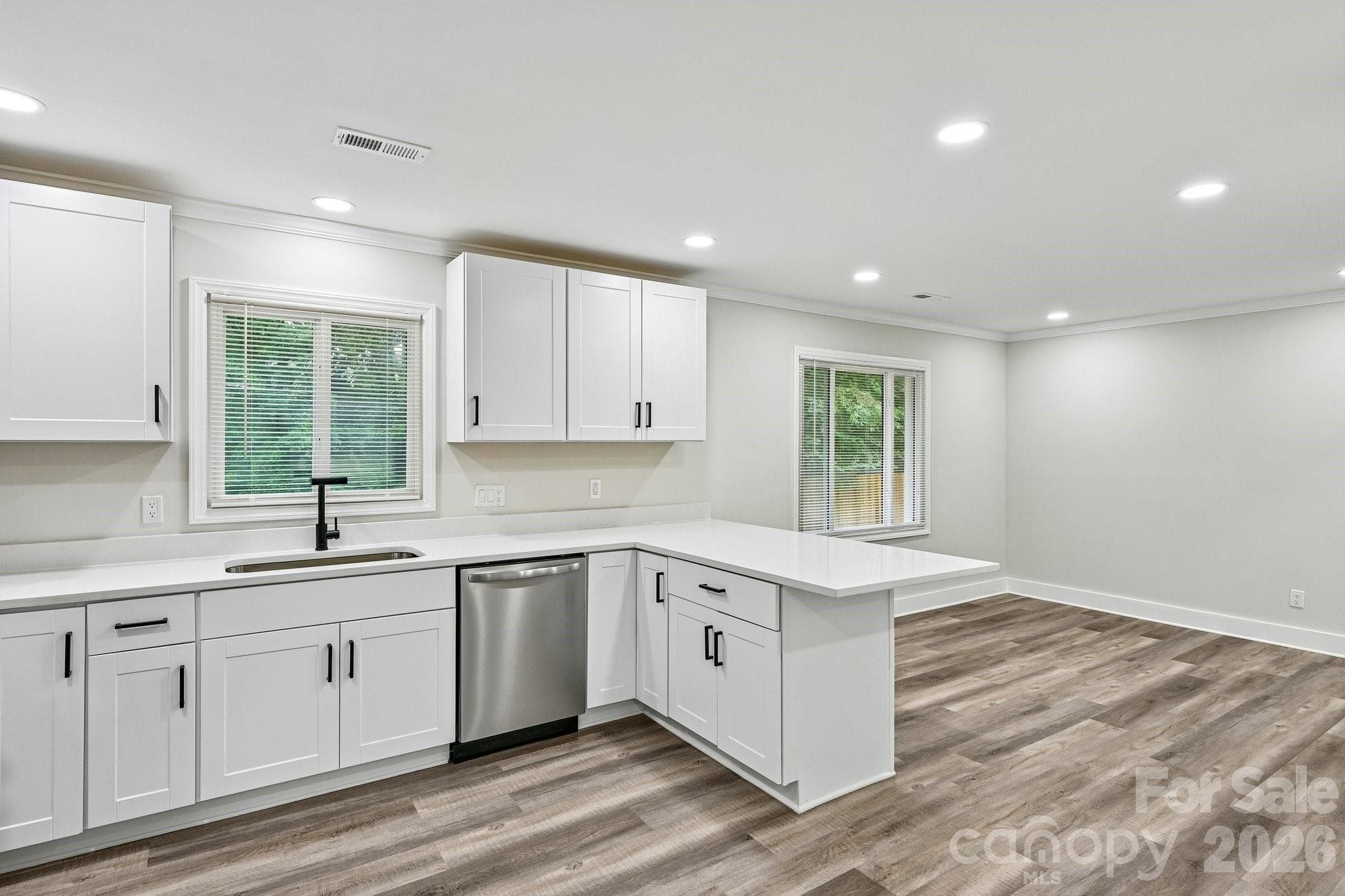 Single Family Residence at 4022 Southgate Drive, Charlotte, photo 21 of 42