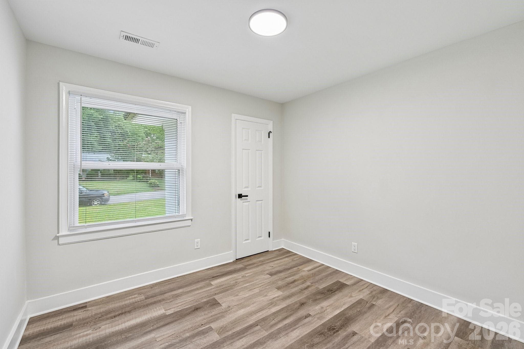 Single Family Residence at 4022 Southgate Drive, Charlotte, photo 26 of 42