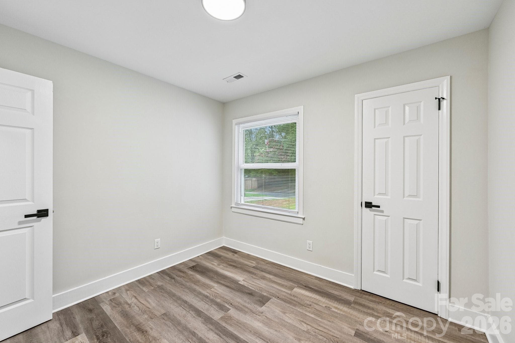 Single Family Residence at 4022 Southgate Drive, Charlotte, photo 27 of 42