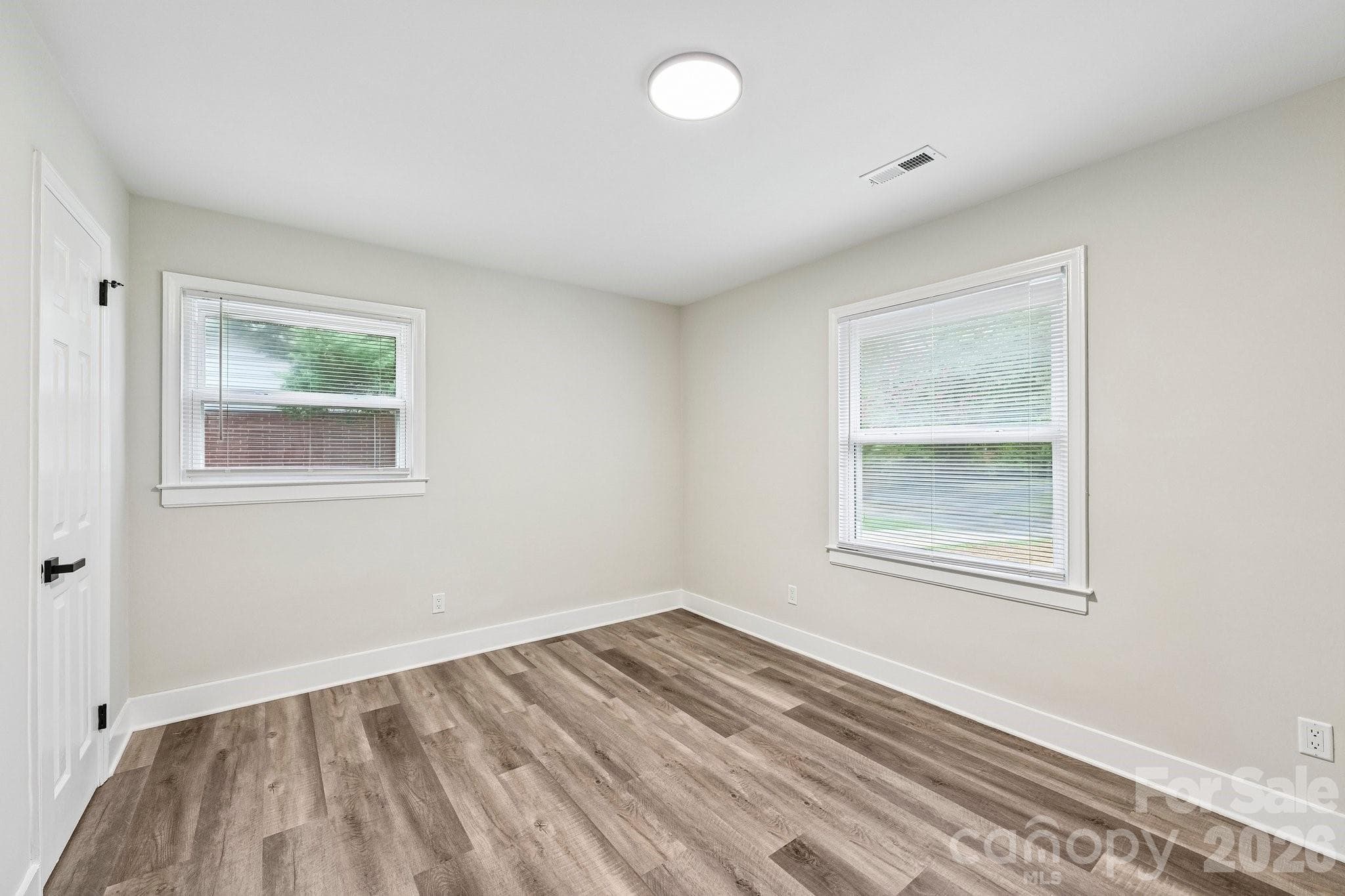 Single Family Residence at 4022 Southgate Drive, Charlotte, photo 28 of 42