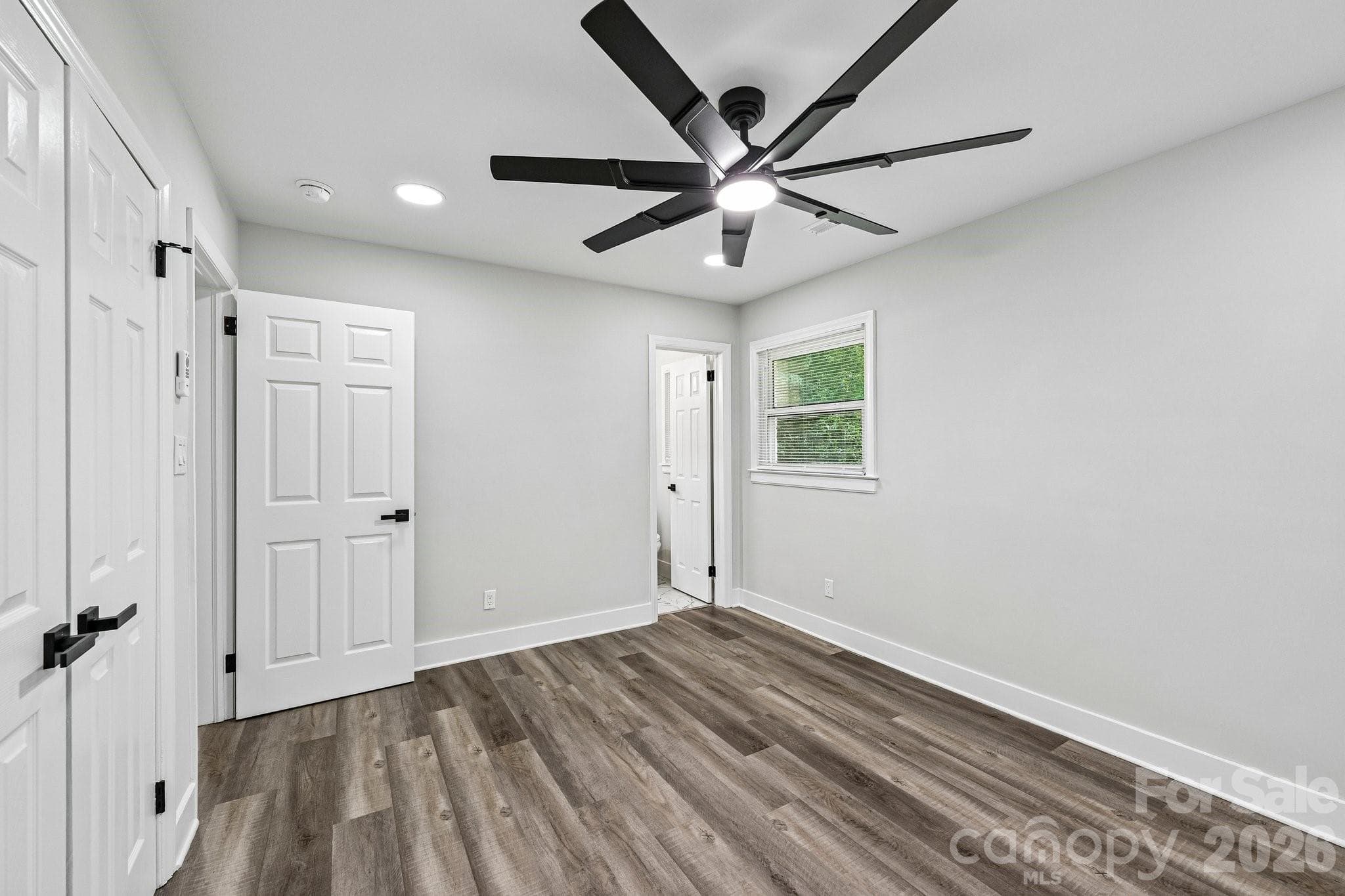 Single Family Residence at 4022 Southgate Drive, Charlotte, photo 32 of 42