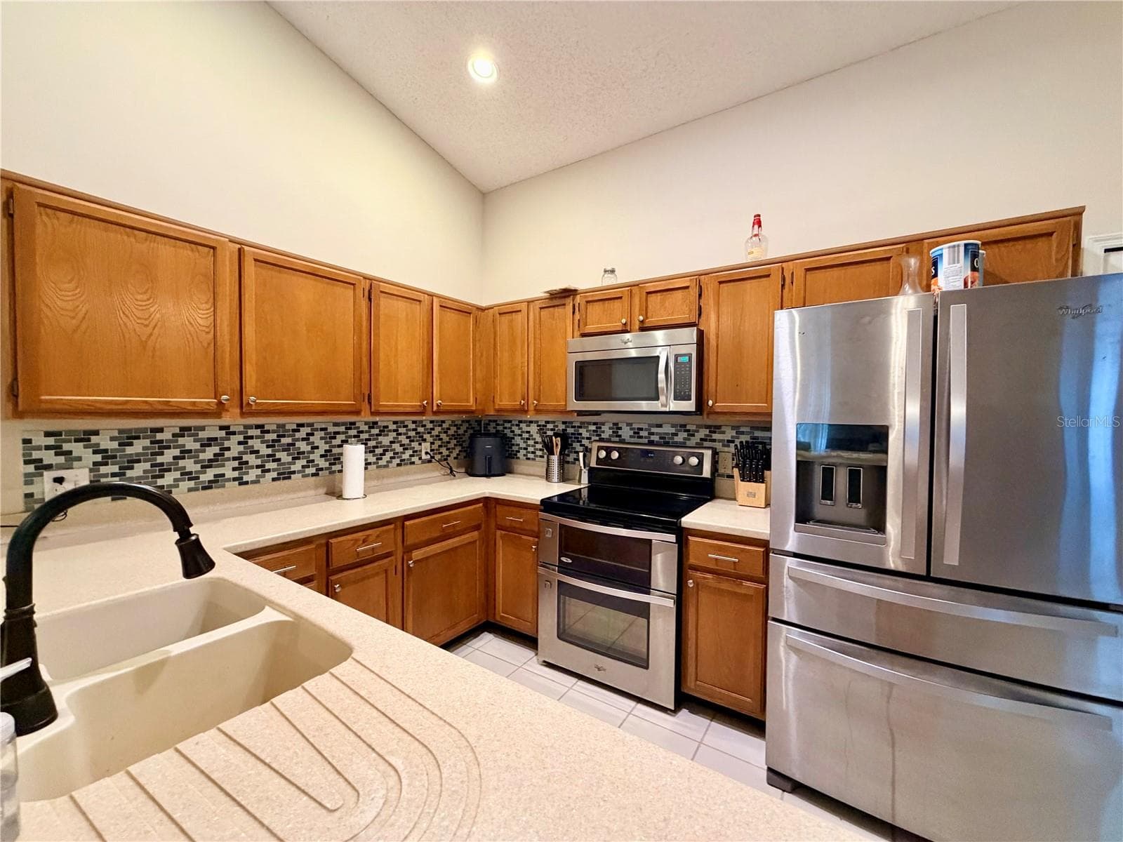 Single Family Residence at 503 RAPID FALLS DR, BRANDON, photo 6 of 23