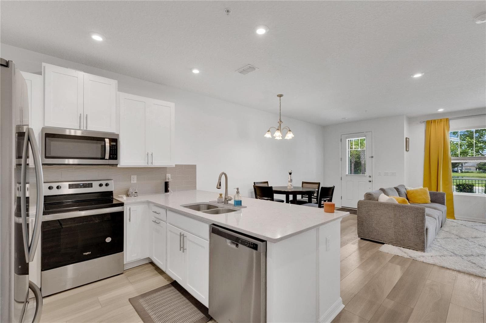 Modern Kitchen - 9421 RANDAL PARK BLVD, ORLANDO