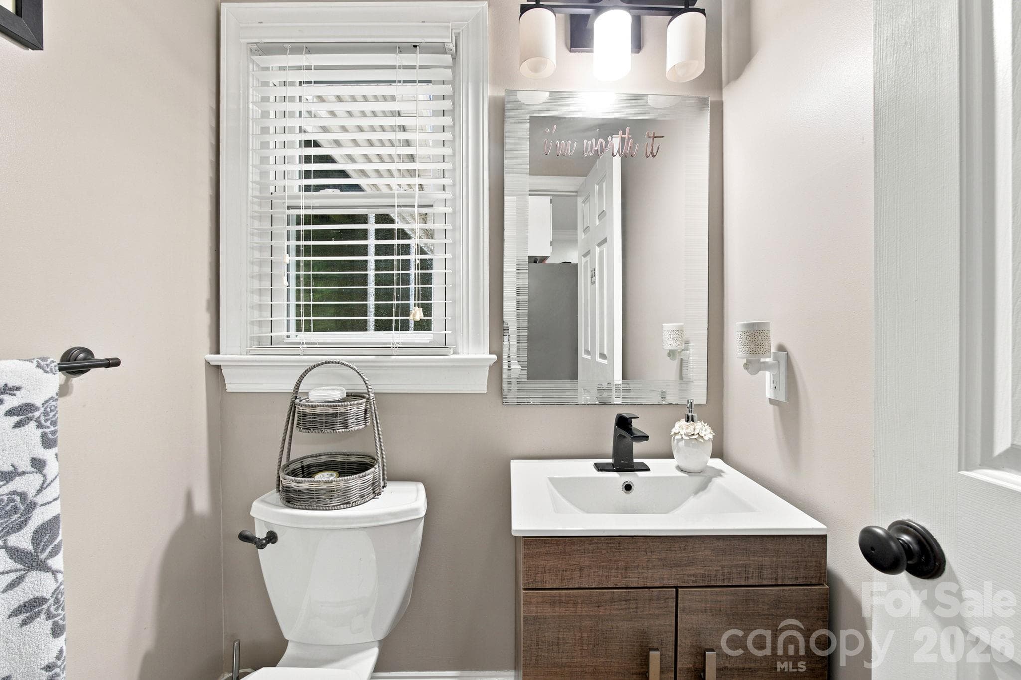 Single Family Residence at 115 Valley Glen Drive, Waxhaw, photo 22 of 40