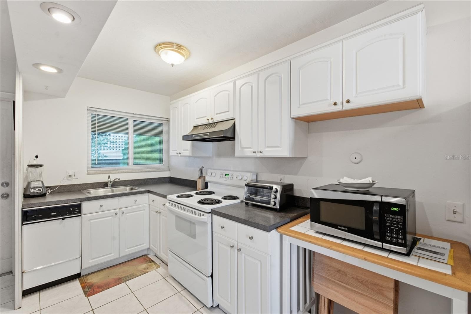 Condominium at 615 S PALM AVE #10, SARASOTA, photo 14 of 36
