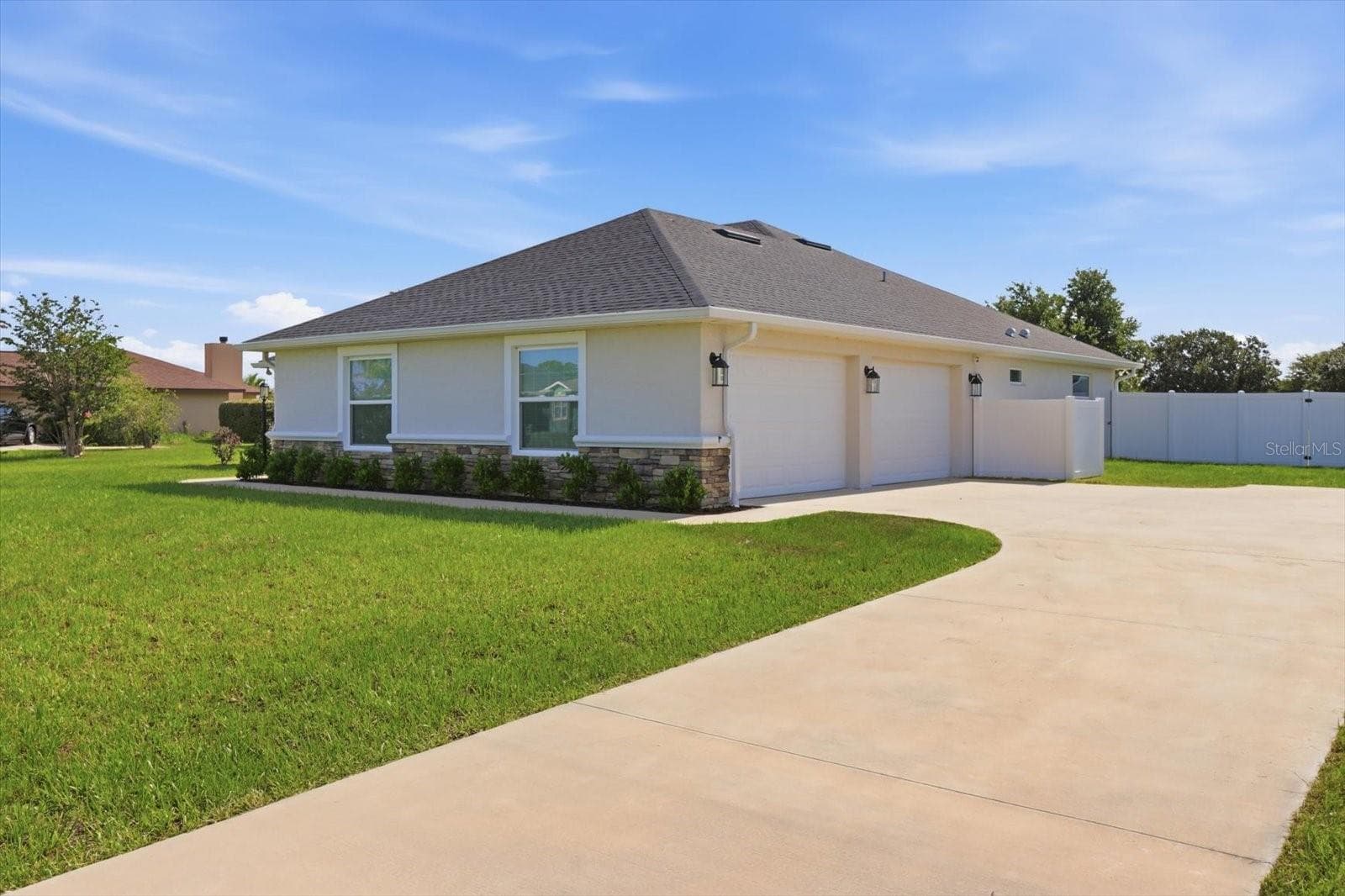 Single Family Residence at 9811 SE 64TH AVE, BELLEVIEW, photo 2 of 42