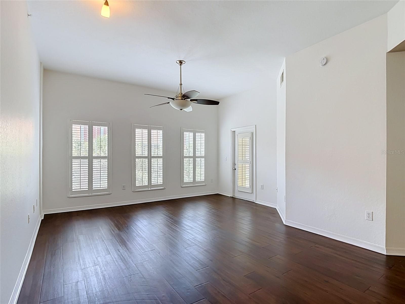 Living Room - 501 S MOODY AVE #1139B, TAMPA