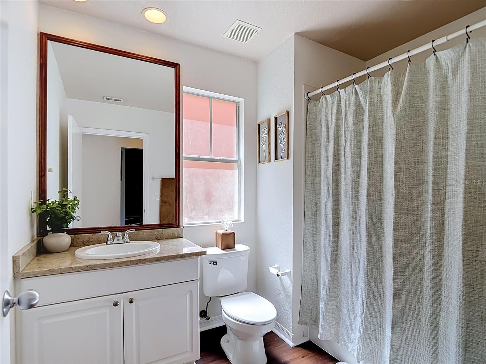 Secondary bath - 501 S MOODY AVE #1139B, TAMPA
