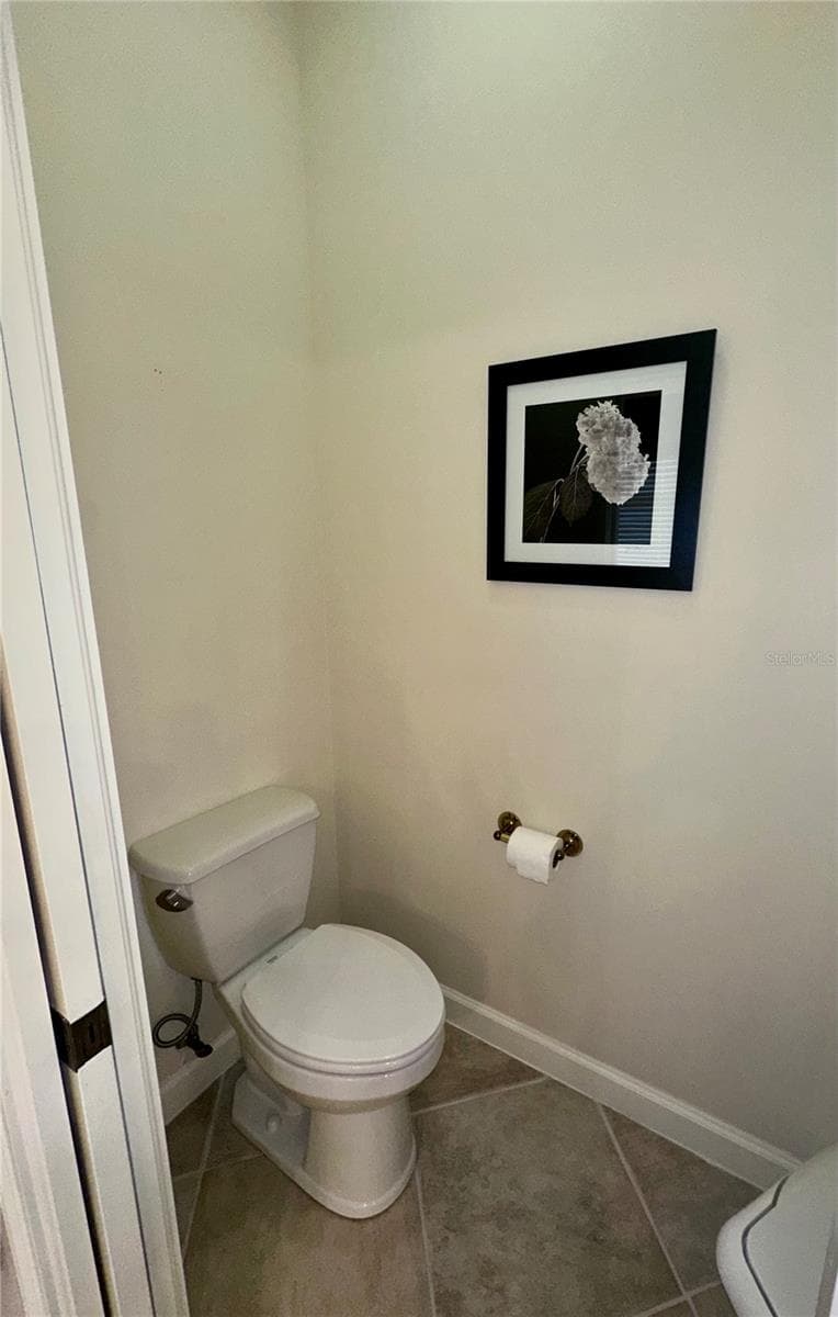 Single Family Residence at 194 MONTELLUNA DR, NORTH VENICE, photo 33 of 91